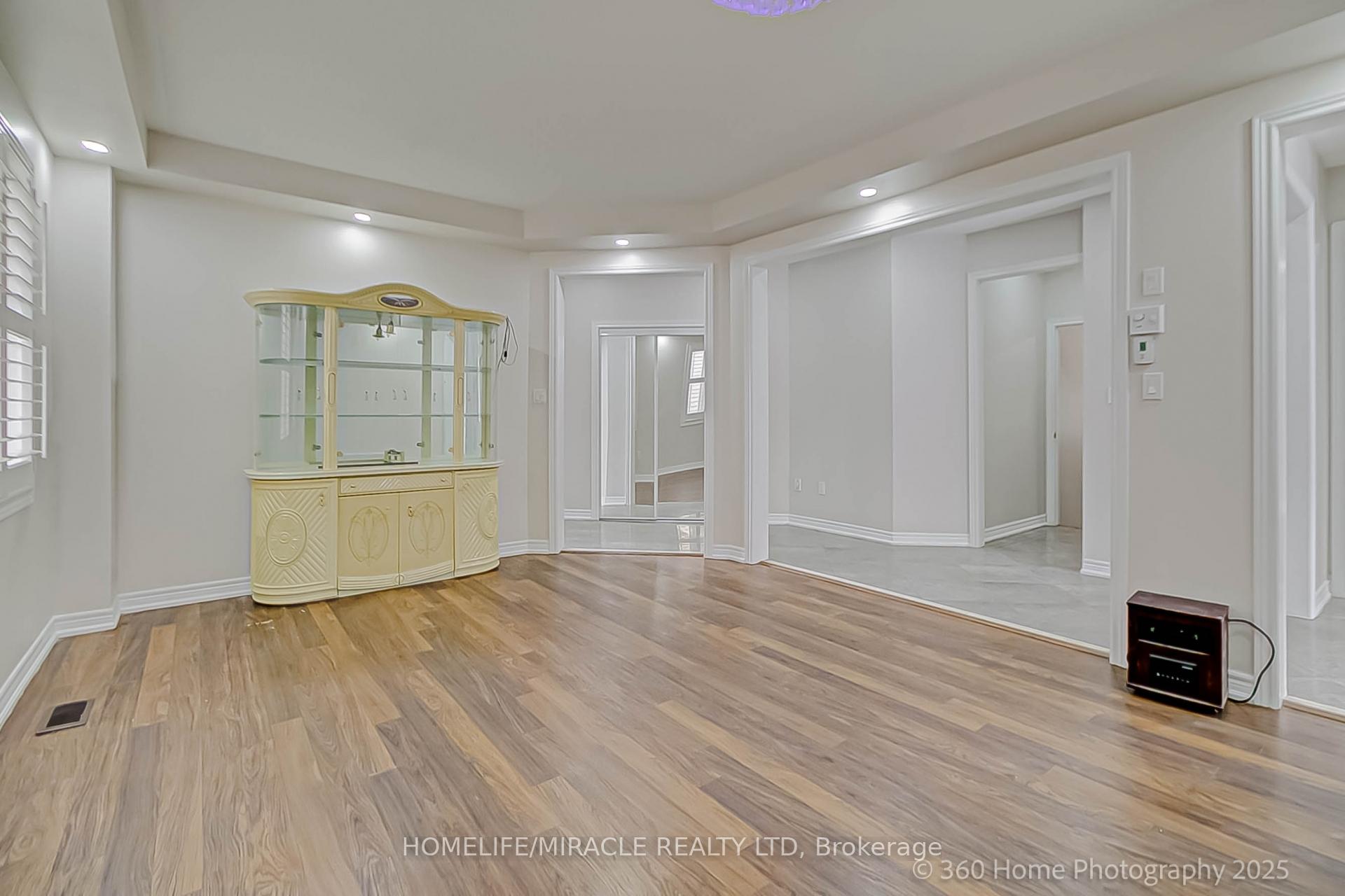 Photo 17 of 20 Amy Avenue, Brampton, Brampton East — HOMEH