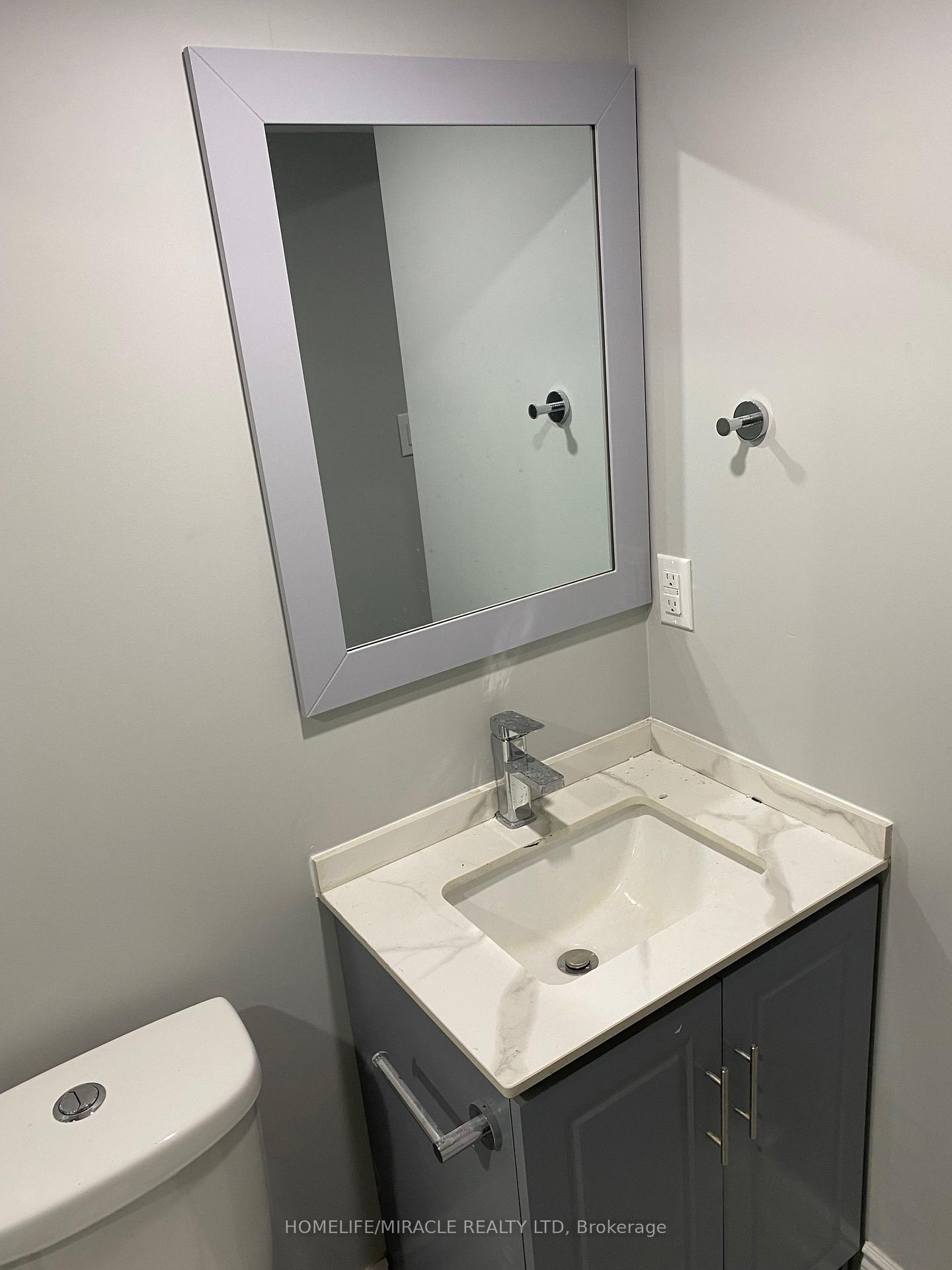 Photo 15 of 20 Amy Avenue, Brampton, Brampton East — HOMEH
