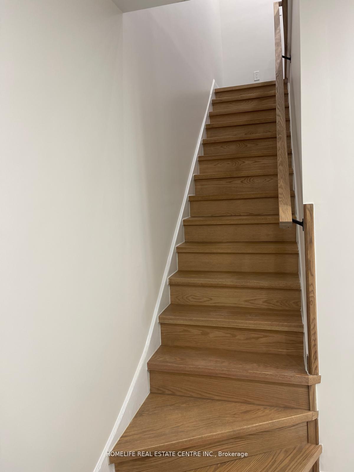 Photo 7 of 4 Minto Avenue, Hamilton, Gibson — HOMEH