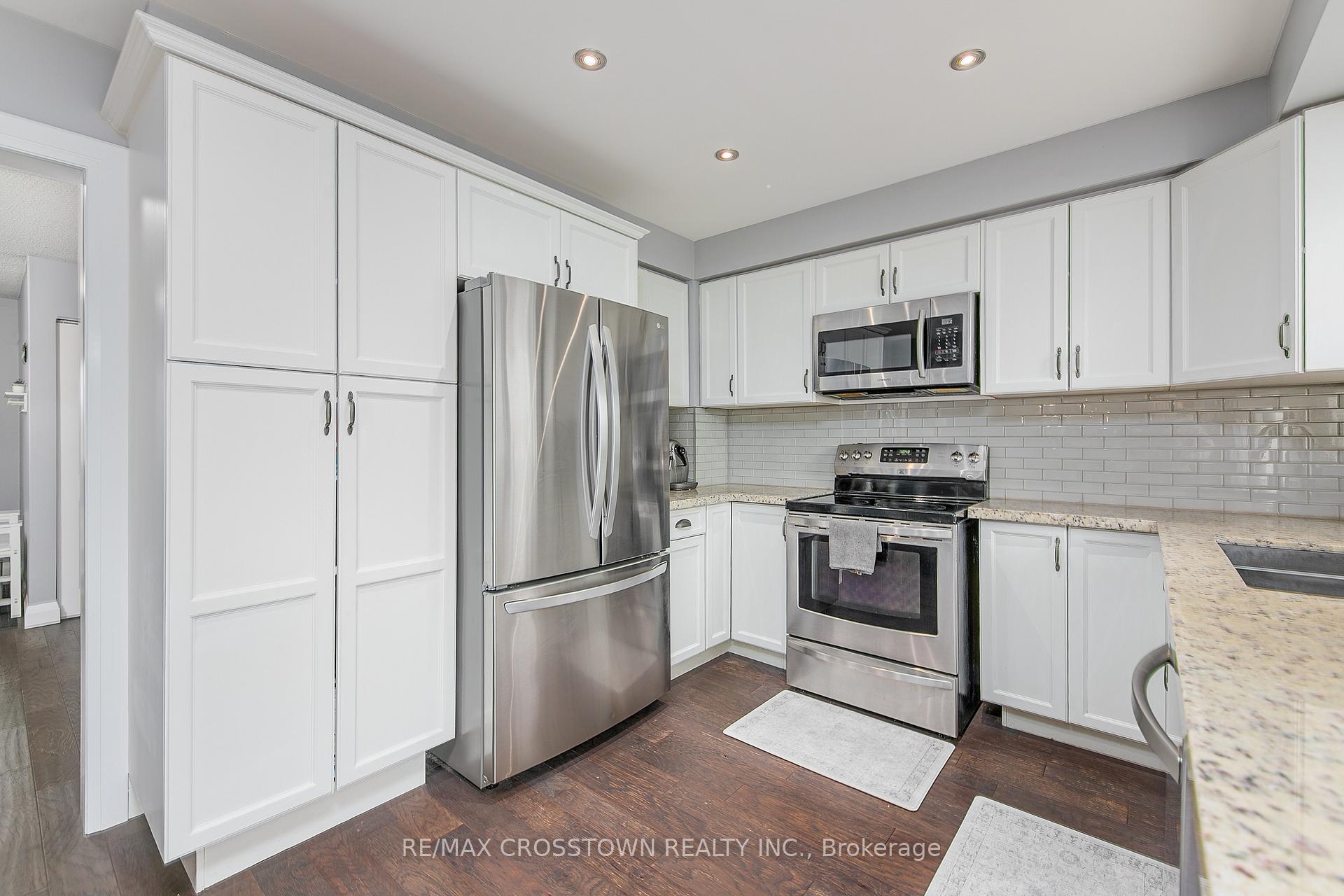 Photo 5 of 9 Patterson Place, Barrie, Ardagh — HOMEH