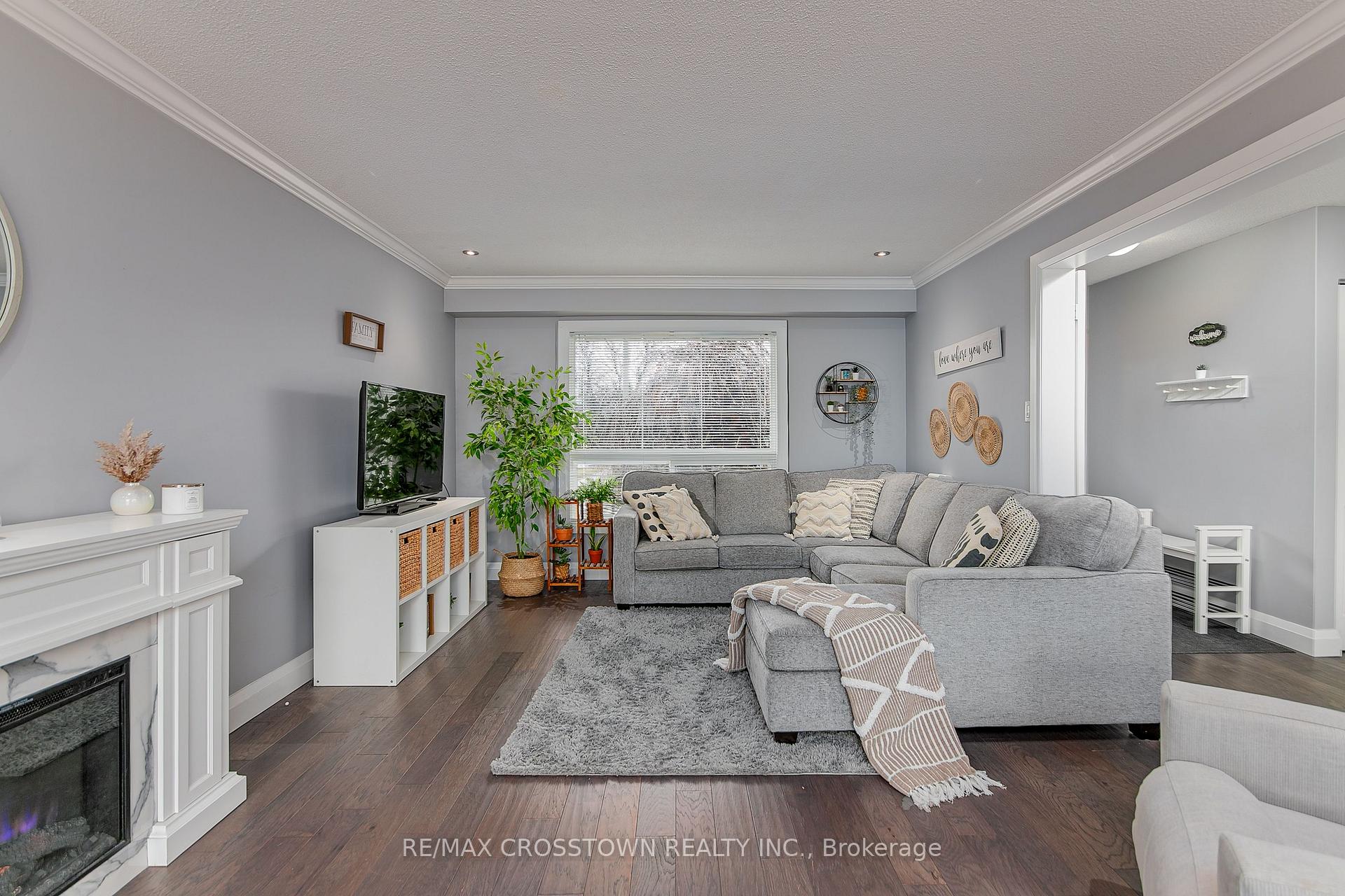 Photo 11 of 9 Patterson Place, Barrie, Ardagh — HOMEH
