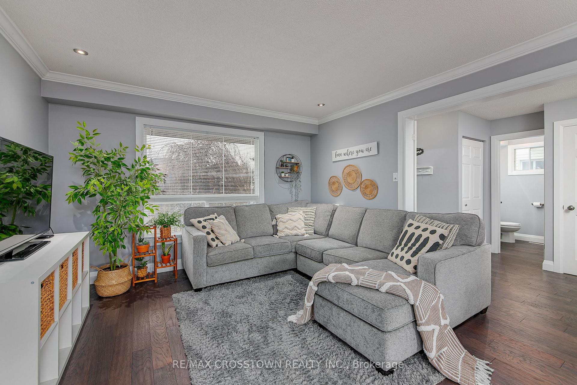 Photo 12 of 9 Patterson Place, Barrie, Ardagh — HOMEH