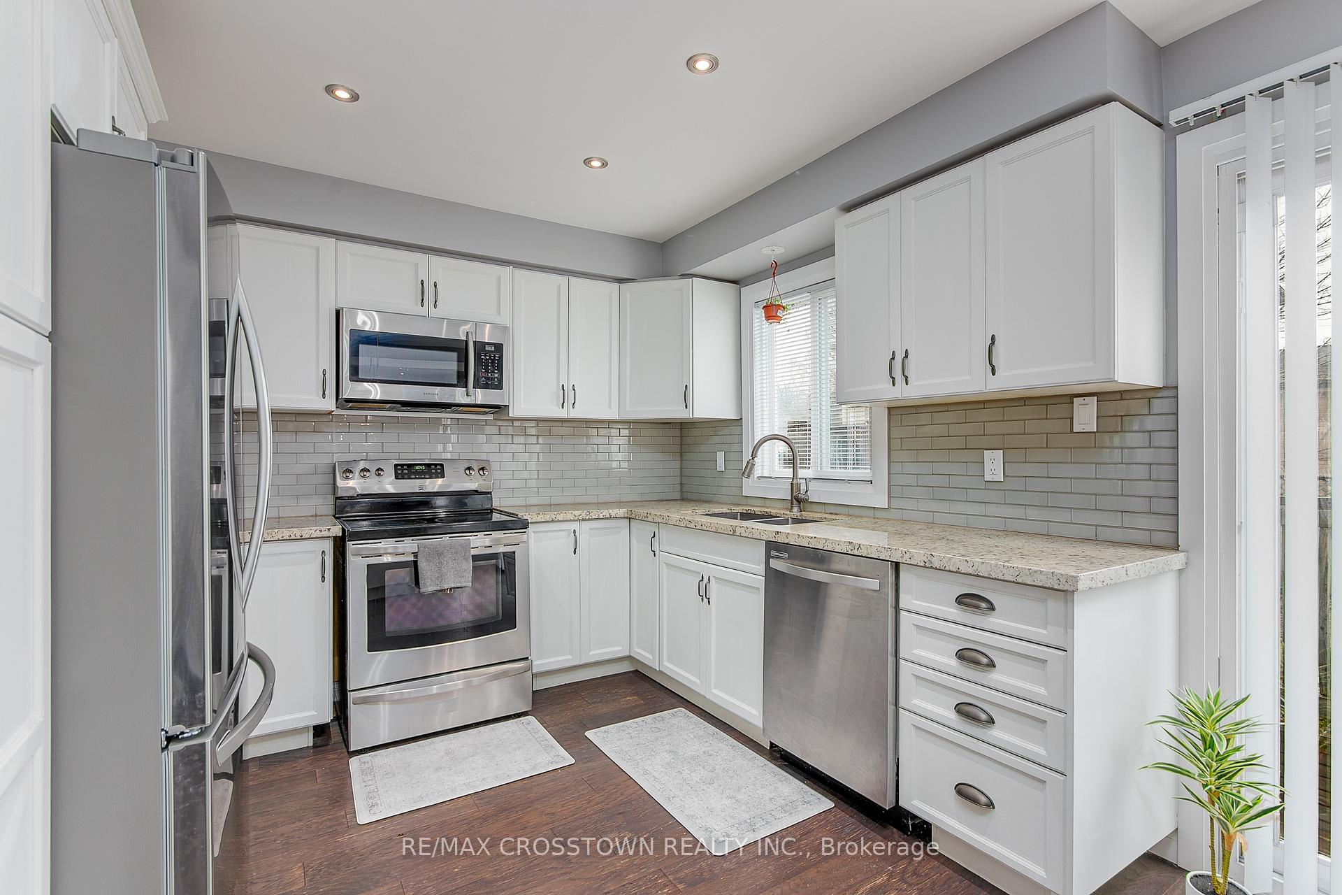 Photo 16 of 9 Patterson Place, Barrie, Ardagh — HOMEH