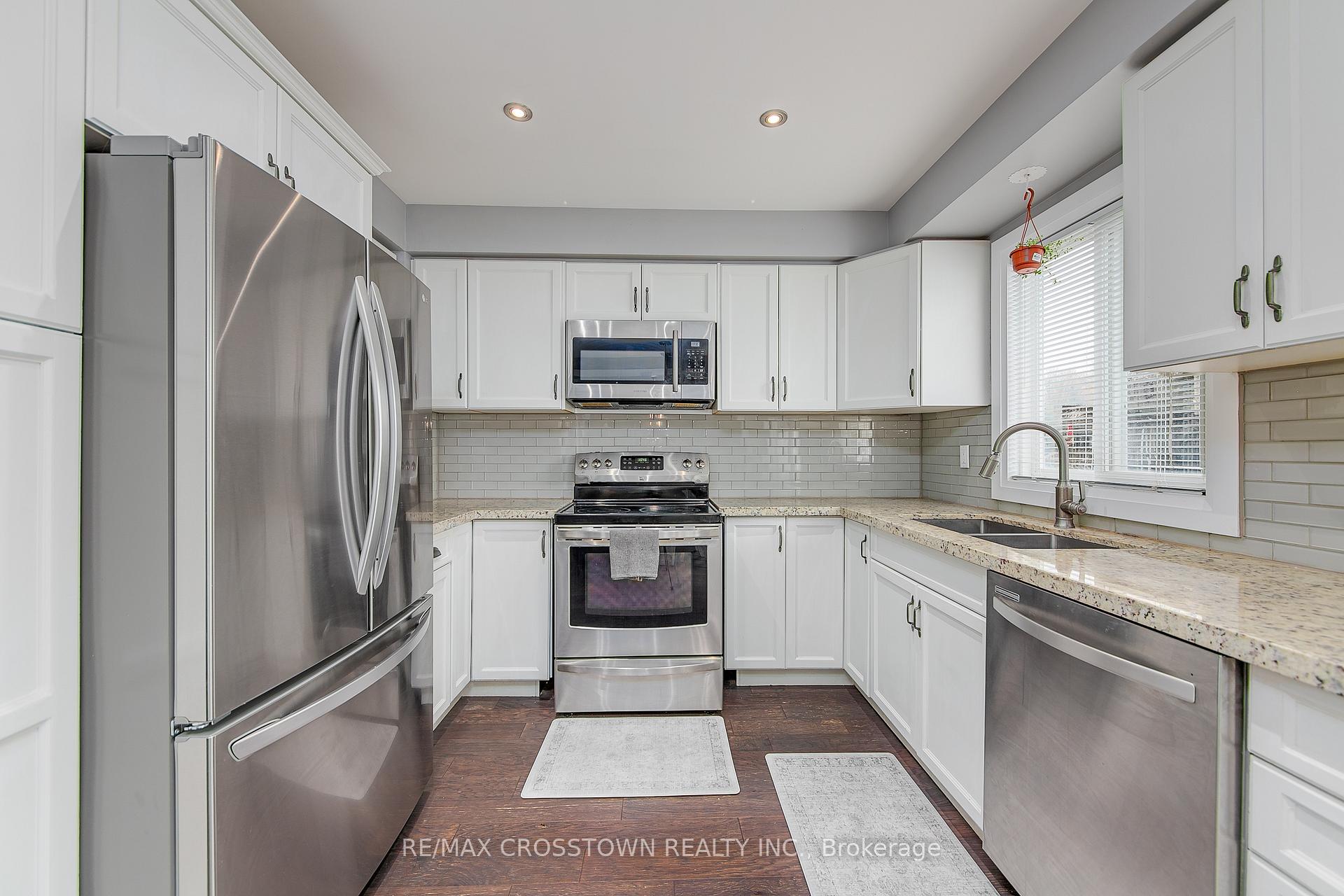 Photo 17 of 9 Patterson Place, Barrie, Ardagh — HOMEH