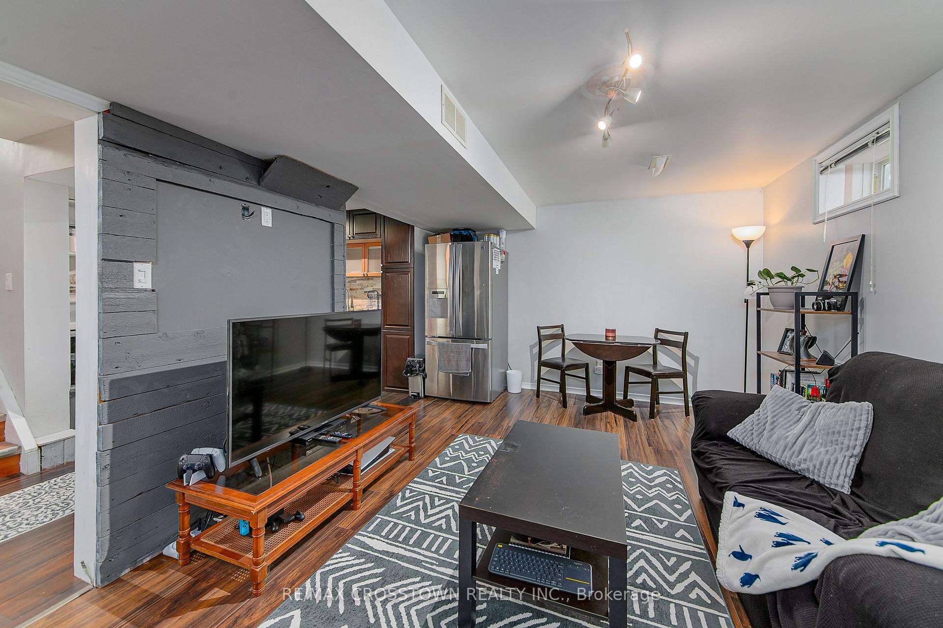 Photo 38 of 9 Patterson Place, Barrie, Ardagh — HOMEH