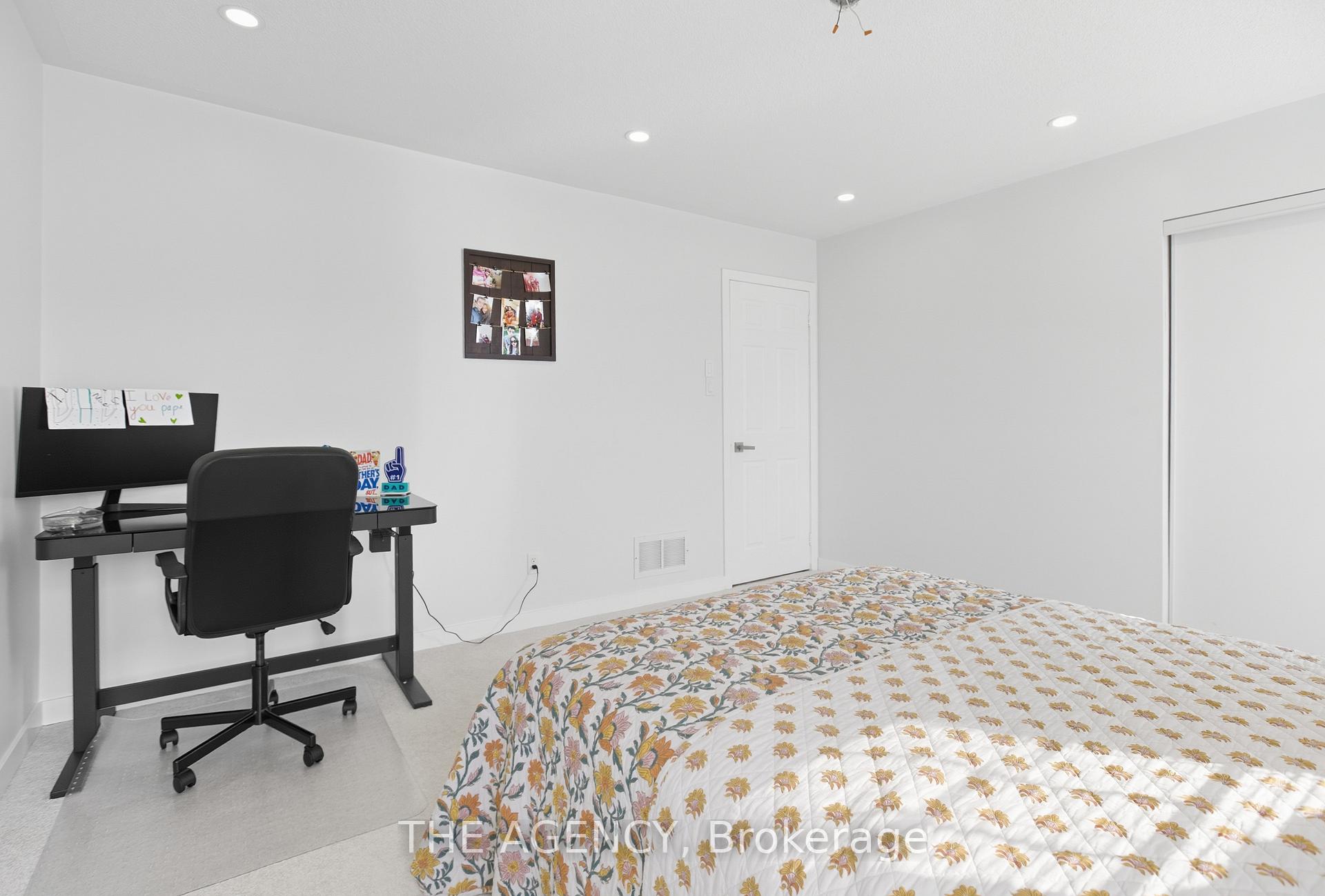 Photo 25 of 12 Robert Attersley Drive E, Whitby, Taunton North — HOMEH