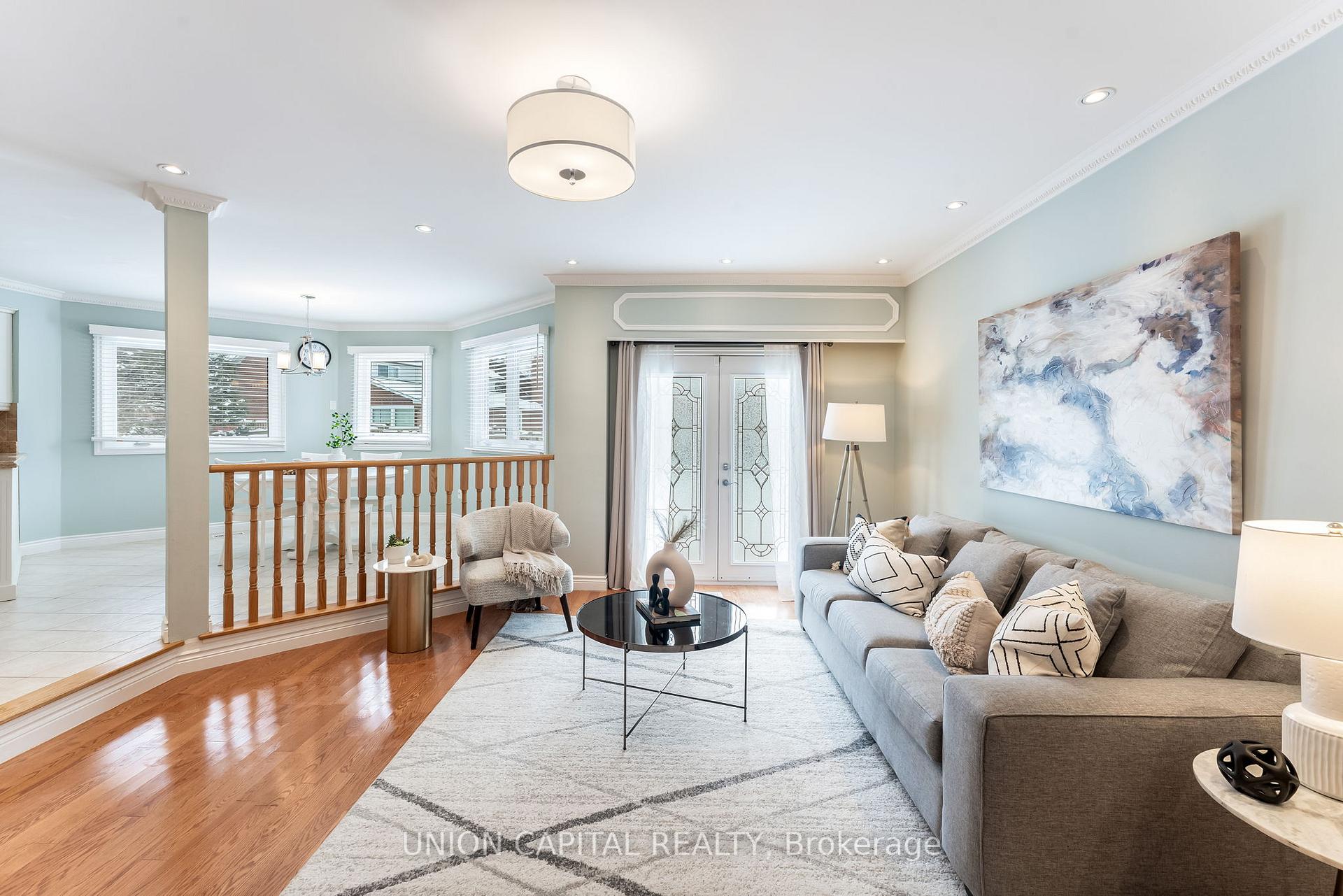 Photo 8 of 21 Bauer Crescent, Markham, Unionville — HOMEH