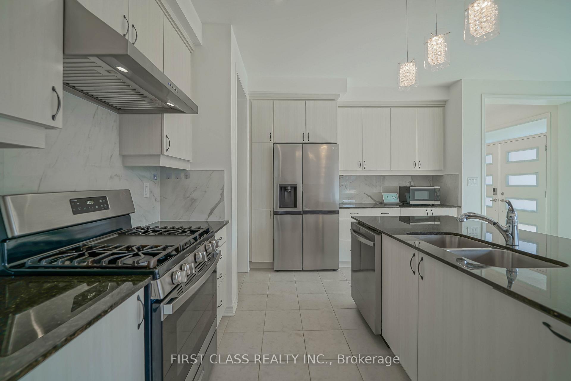 Photo 9 of 1475 mockingbird Square, Pickering, Rural Pickering — HOMEH