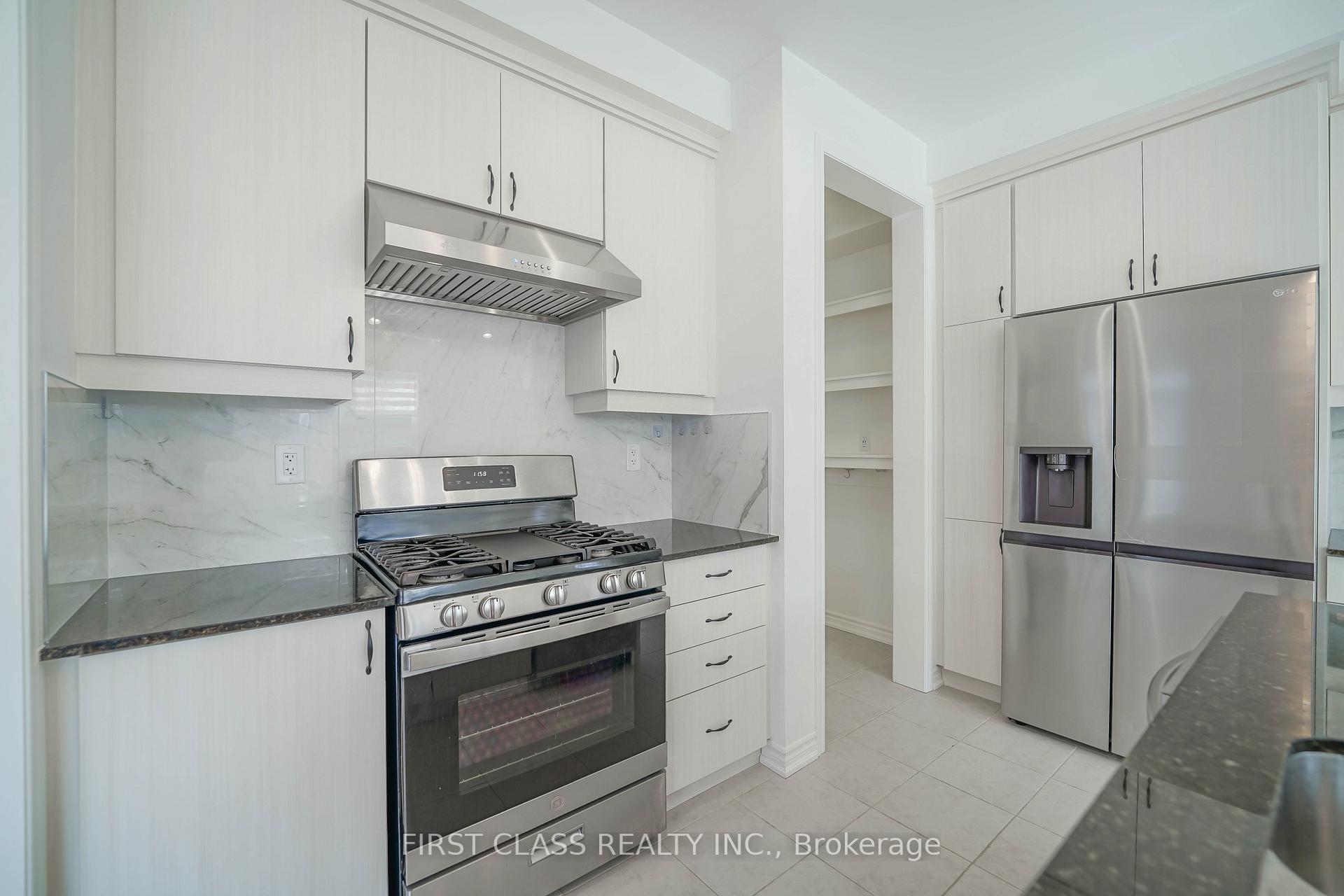 Photo 13 of 1475 mockingbird Square, Pickering, Rural Pickering — HOMEH