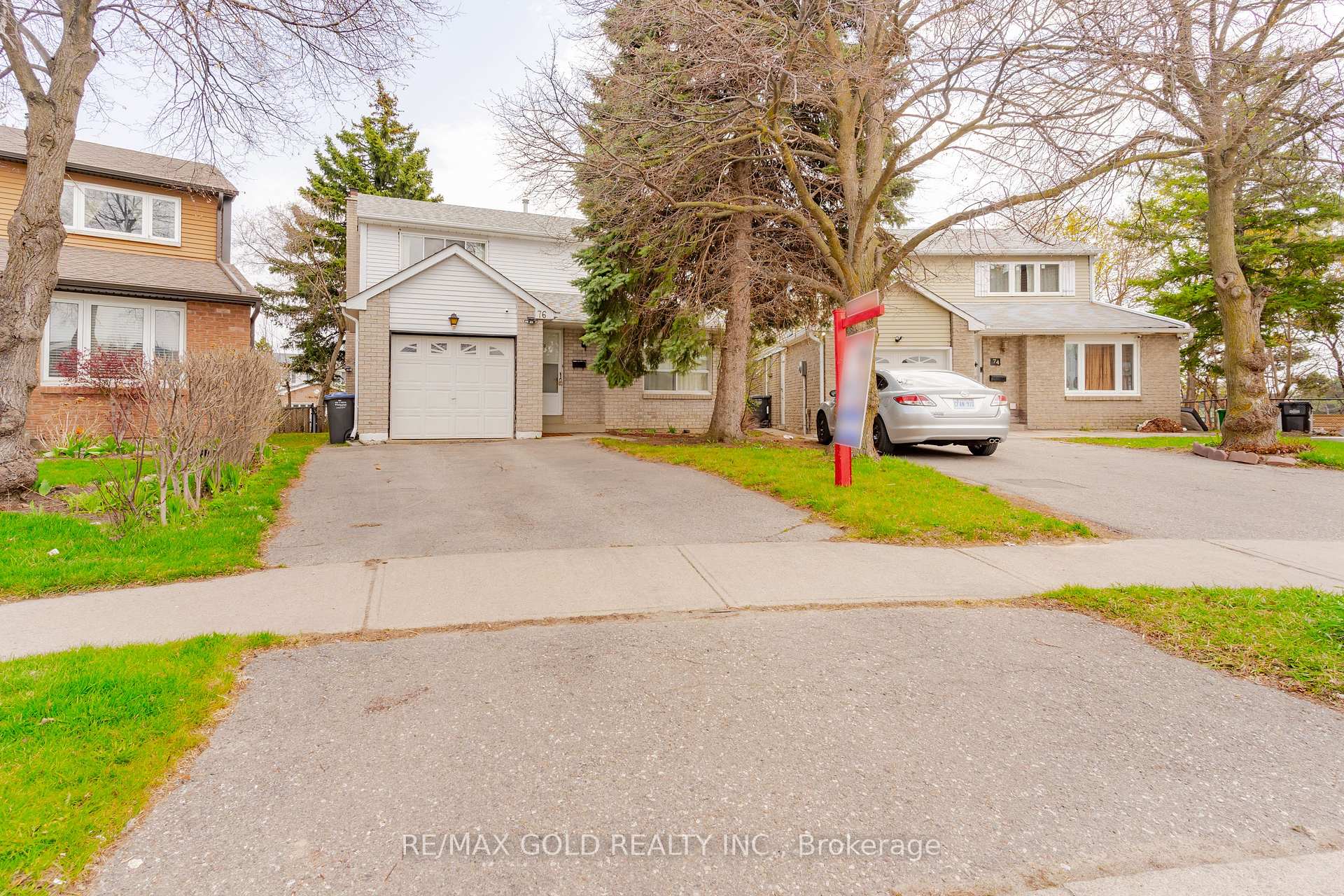 Photo 1 of 76 Mayfair Crescent, Brampton, Central Park — HOMEH