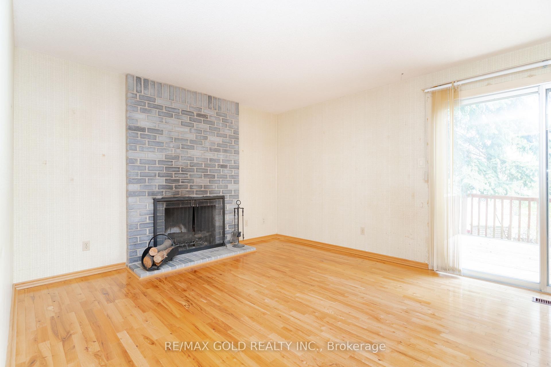Photo 16 of 76 Mayfair Crescent, Brampton, Central Park — HOMEH