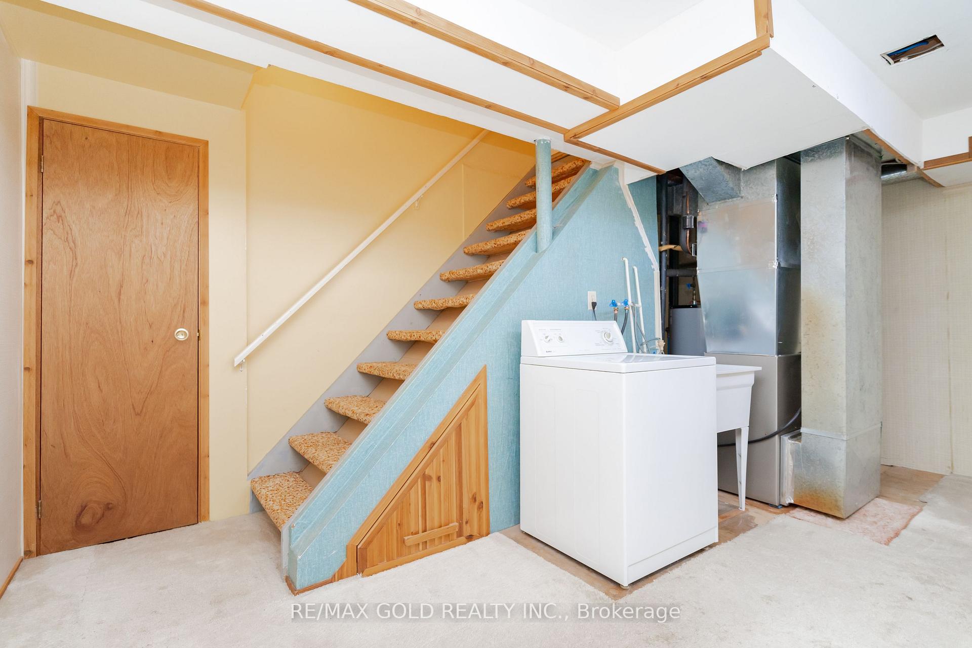 Photo 46 of 76 Mayfair Crescent, Brampton, Central Park — HOMEH