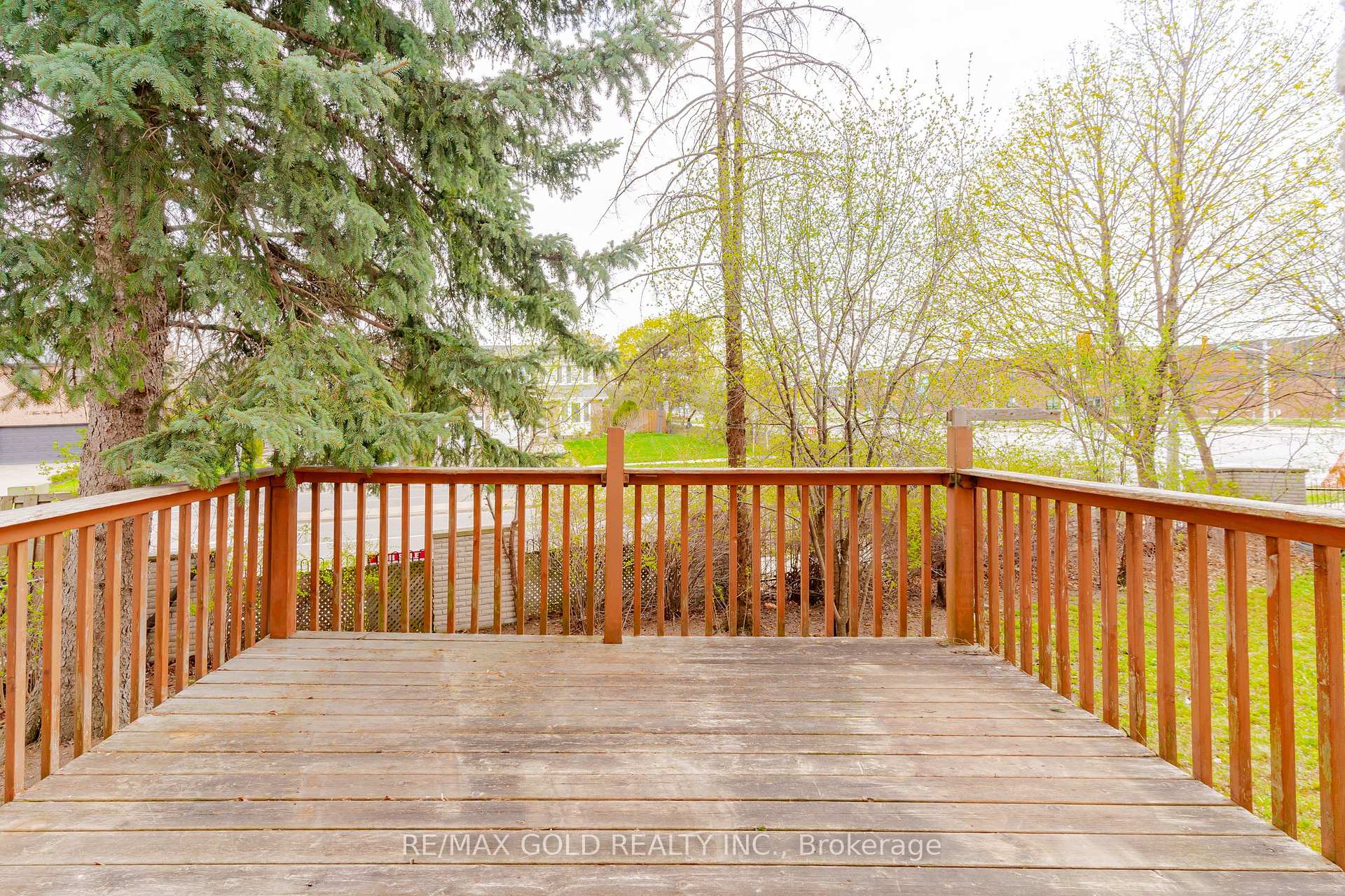 Photo 35 of 76 Mayfair Crescent, Brampton, Central Park — HOMEH