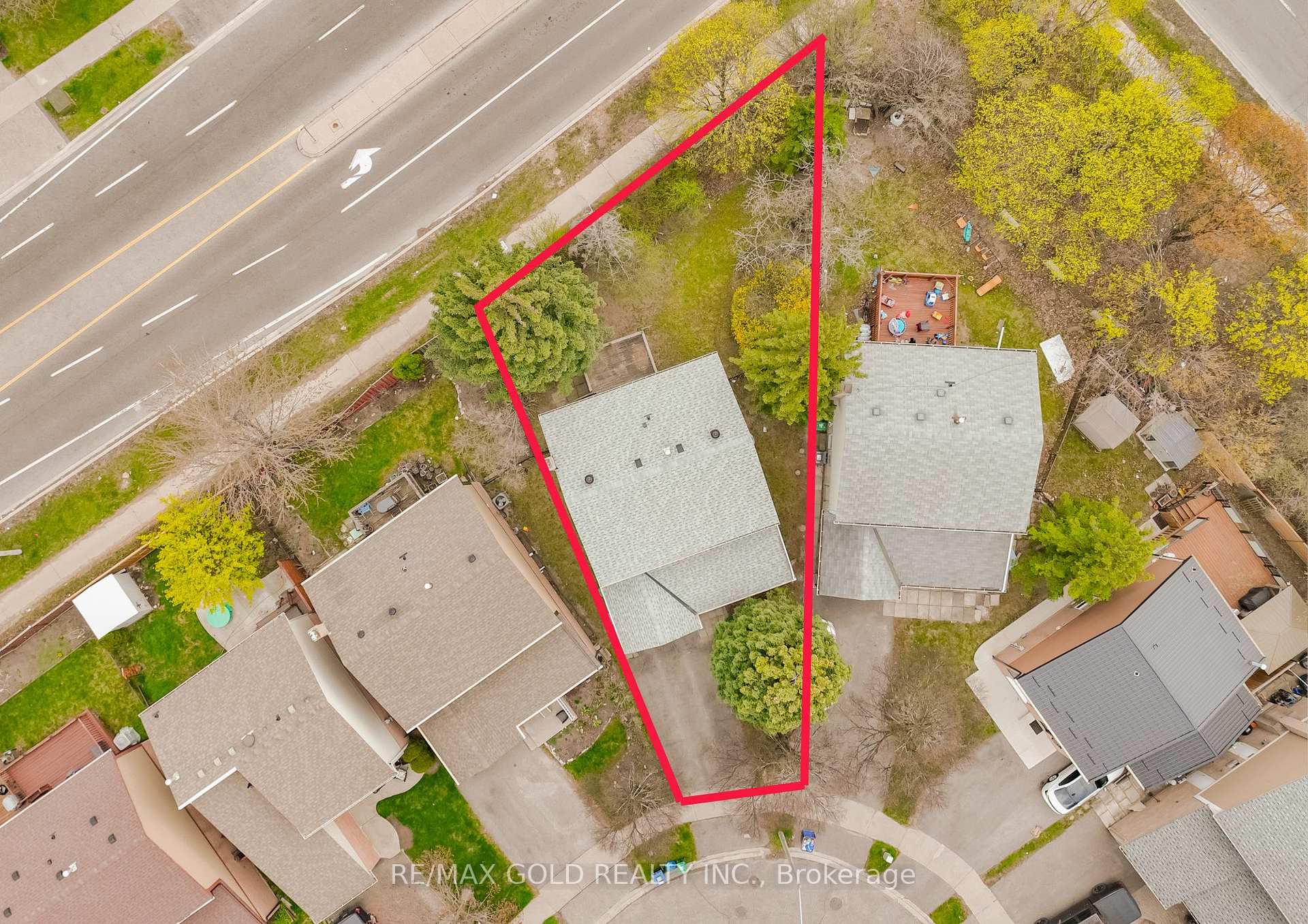 Photo 43 of 76 Mayfair Crescent, Brampton, Central Park — HOMEH