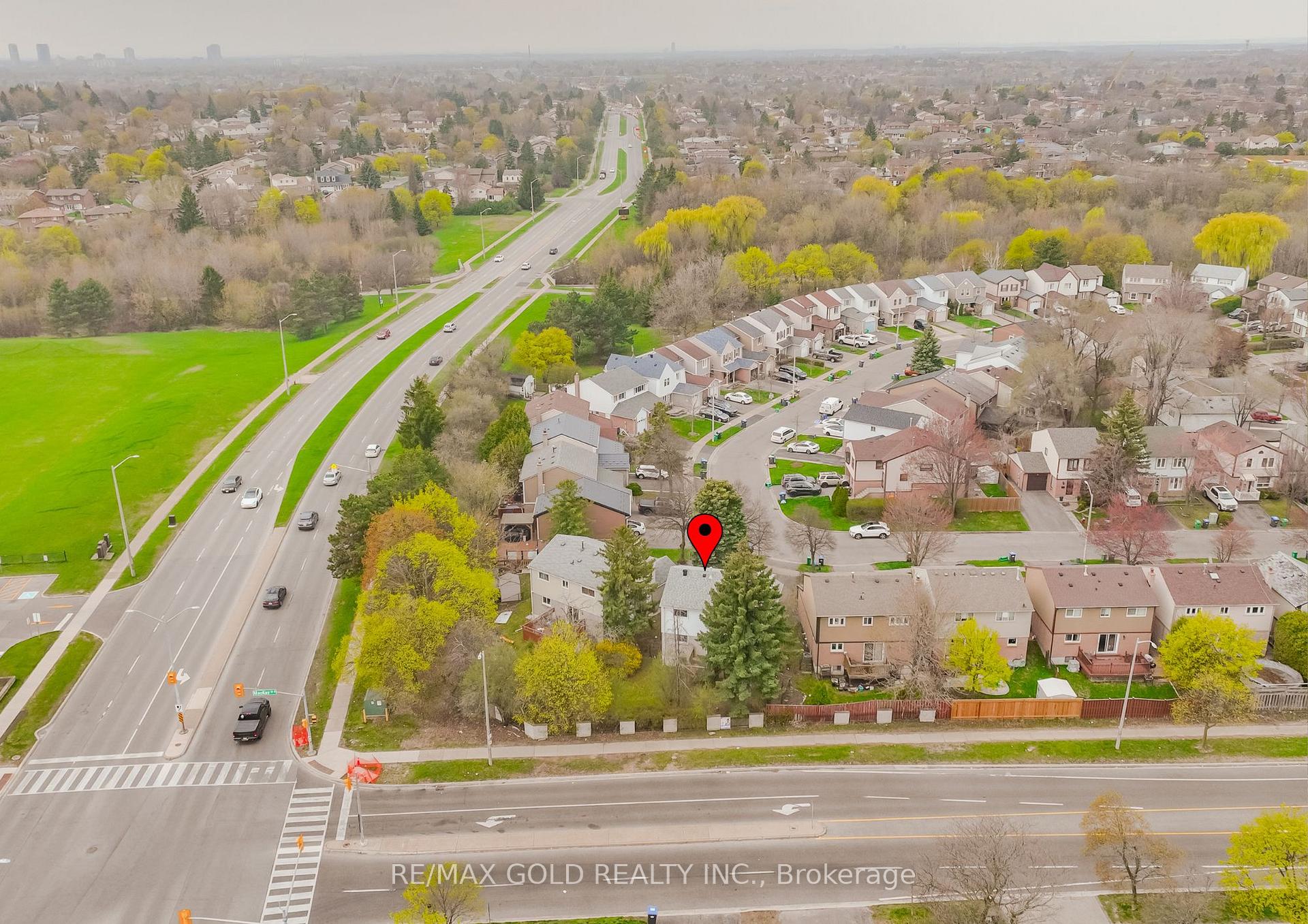 Photo 44 of 76 Mayfair Crescent, Brampton, Central Park — HOMEH