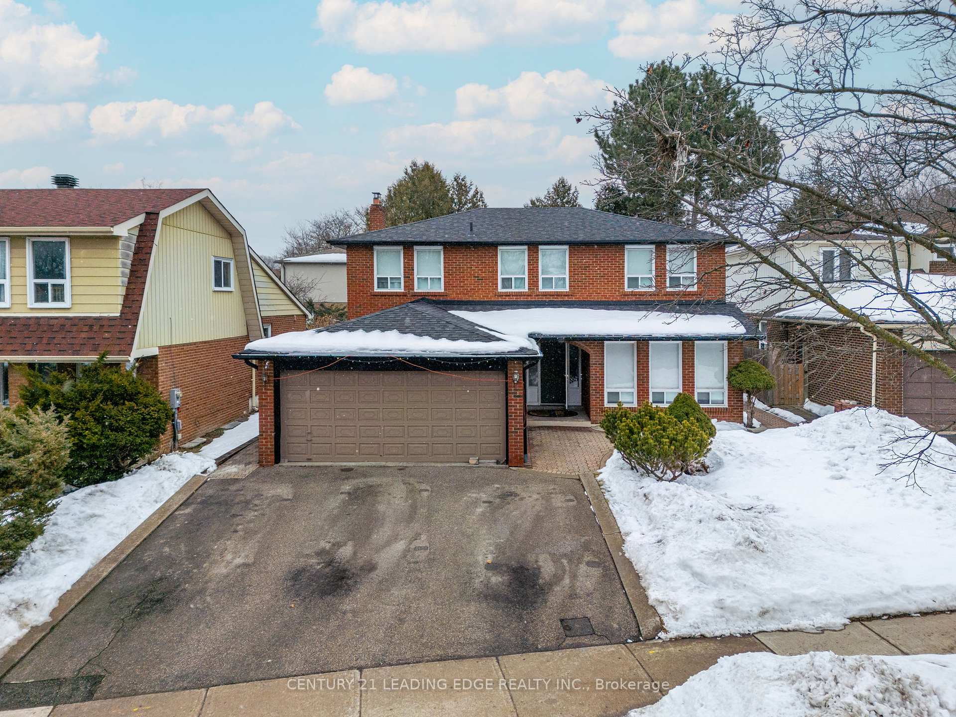 Front of 115 Simonston Boulevard