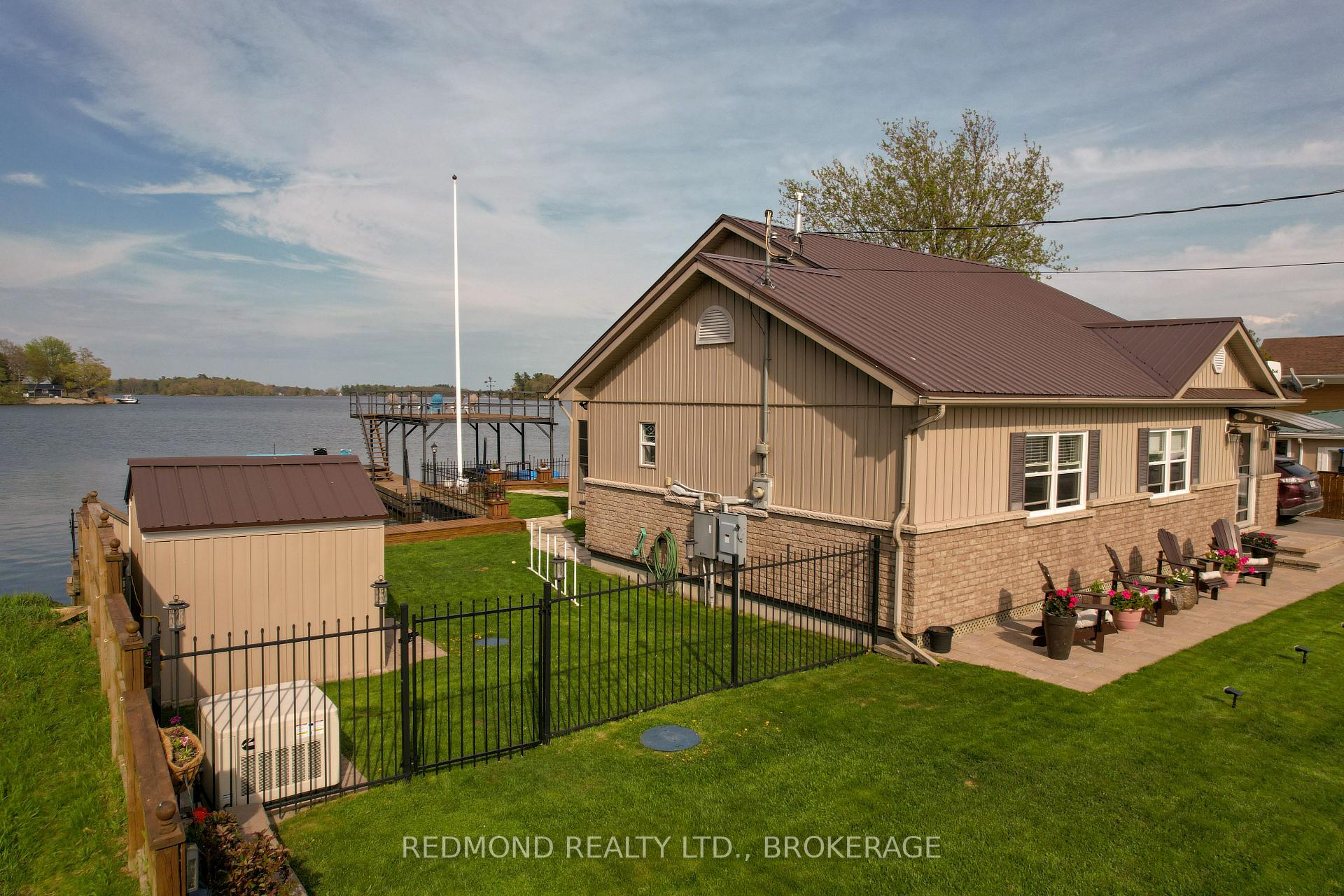 Photo 2 of 356 Howe Island Ferry Road, Gananoque — HOMEH