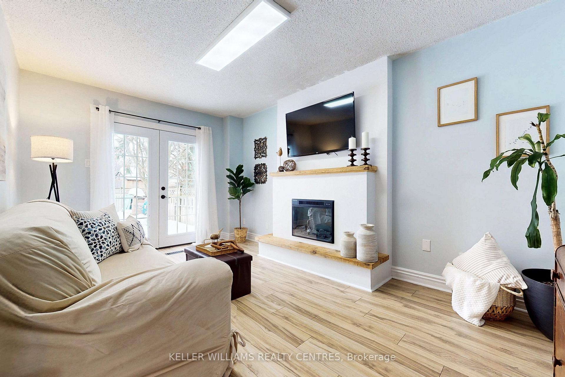 Photo 3 of 345 Hickling Trail, Barrie, Grove East — HOMEH