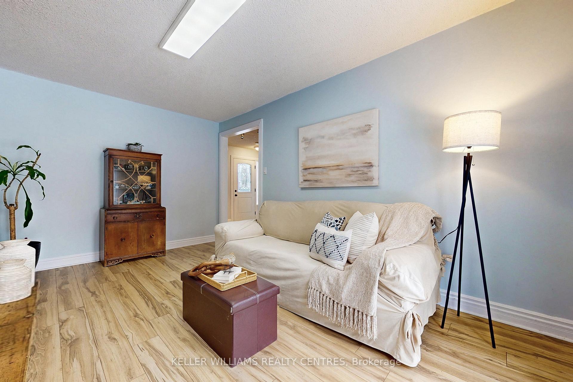 Photo 7 of 345 Hickling Trail, Barrie, Grove East — HOMEH