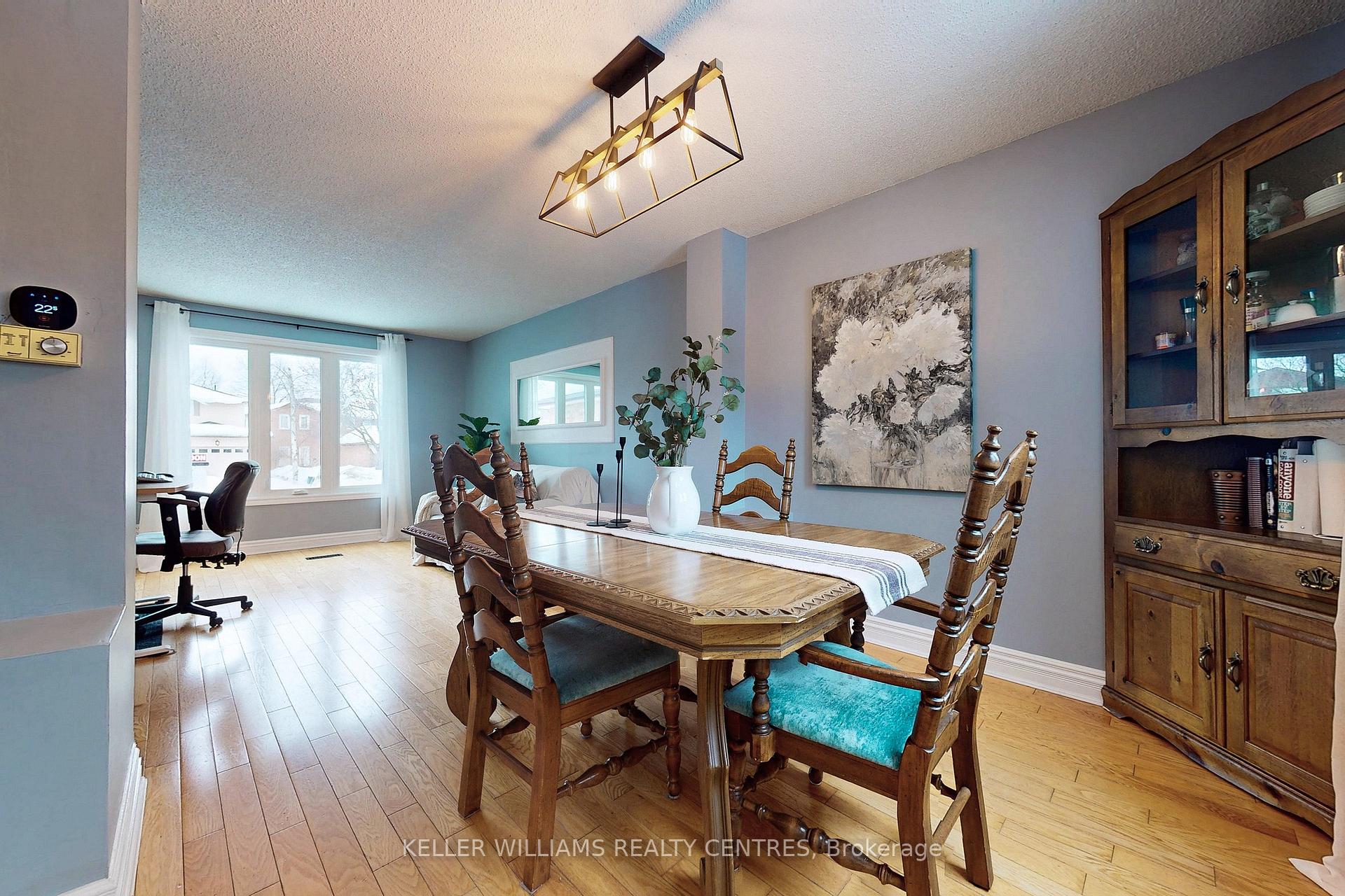Photo 9 of 345 Hickling Trail, Barrie, Grove East — HOMEH