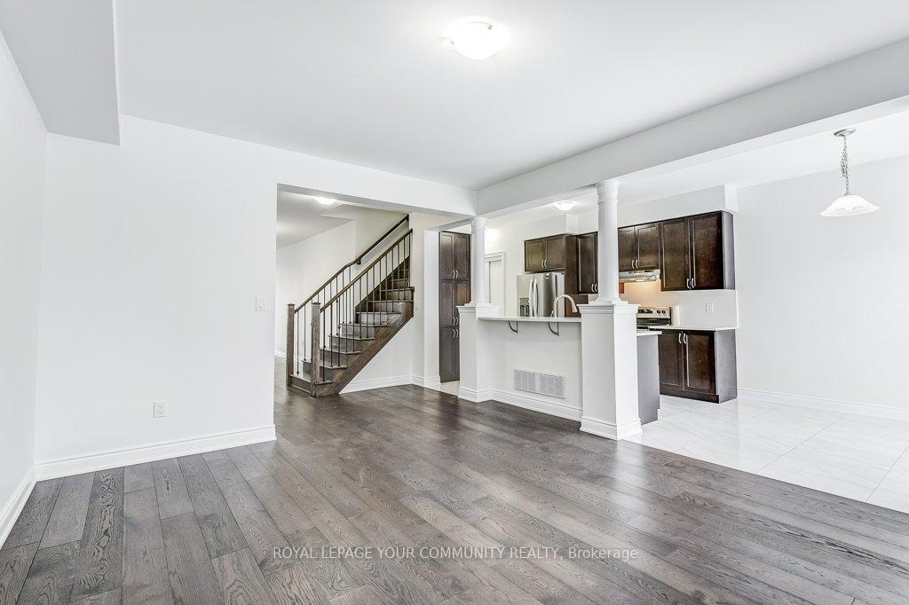 Photo 12 of 31 Averill Road, Brampton, Northwest Brampton — HOMEH