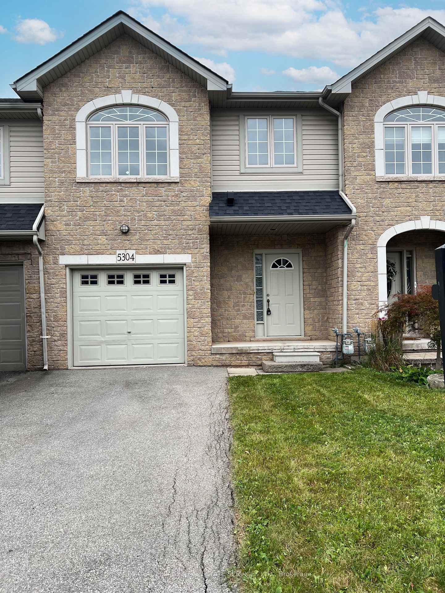 Front of 5304 Scotia Street