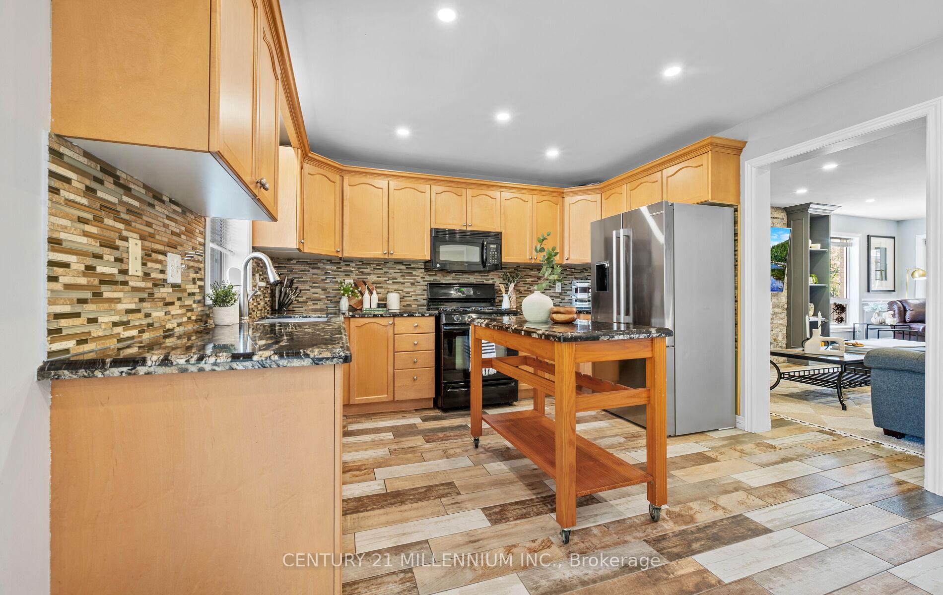 Photo 18 of 180 Harvest Moon Drive, Caledon, Bolton West — HOMEH