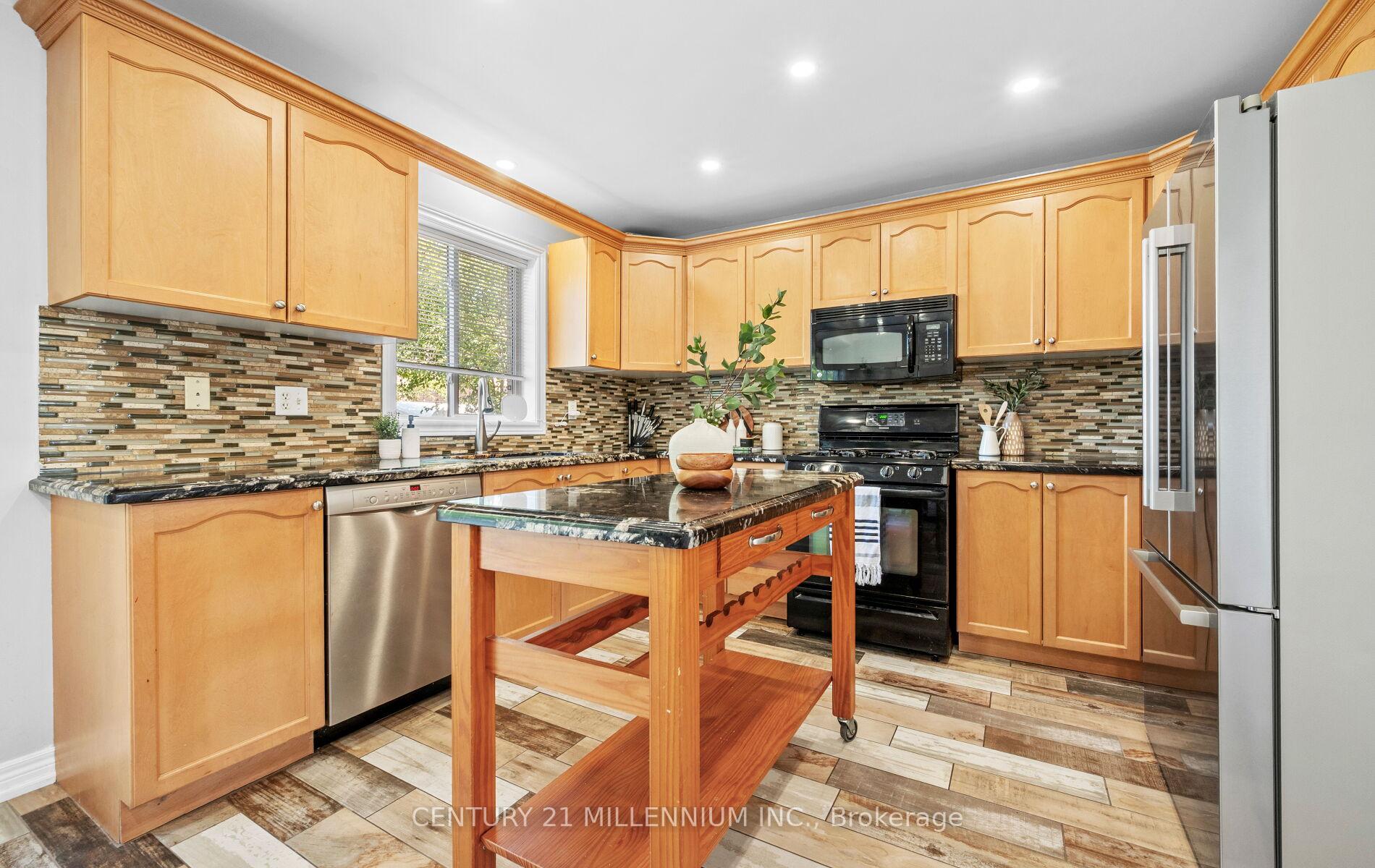 Photo 33 of 180 Harvest Moon Drive, Caledon, Bolton West — HOMEH