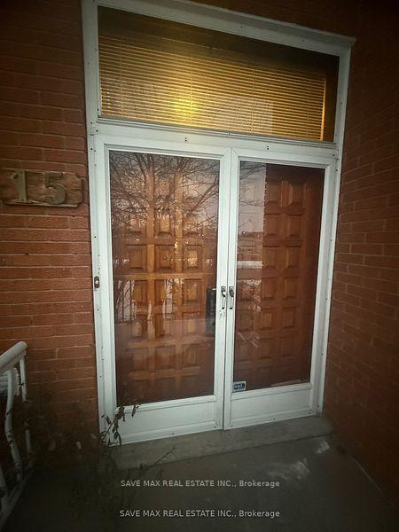 Photo 3 of 15 Meadowland Gate, Brampton, Bram East — HOMEH