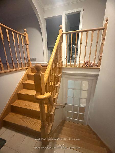 Photo 2 of 15 Meadowland Gate, Brampton, Bram East — HOMEH