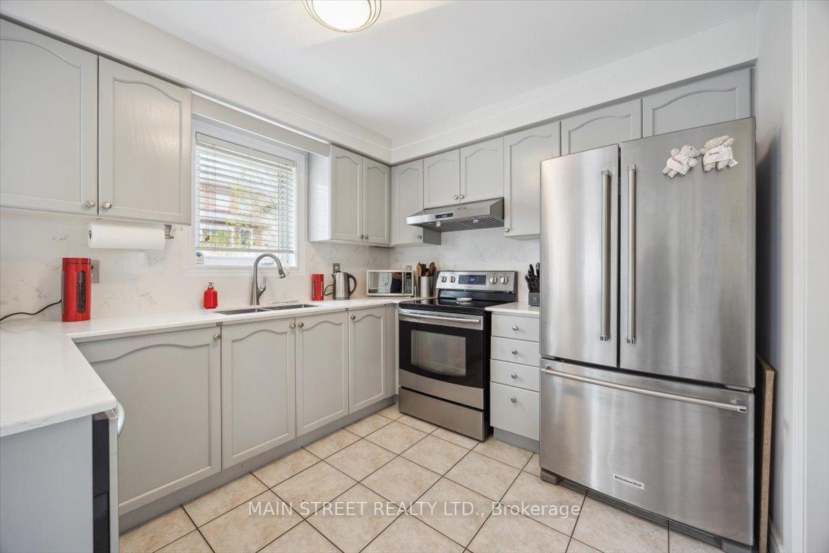 Photo 5 of 9 Silverstone Crescent, Georgina, Keswick South — HOMEH