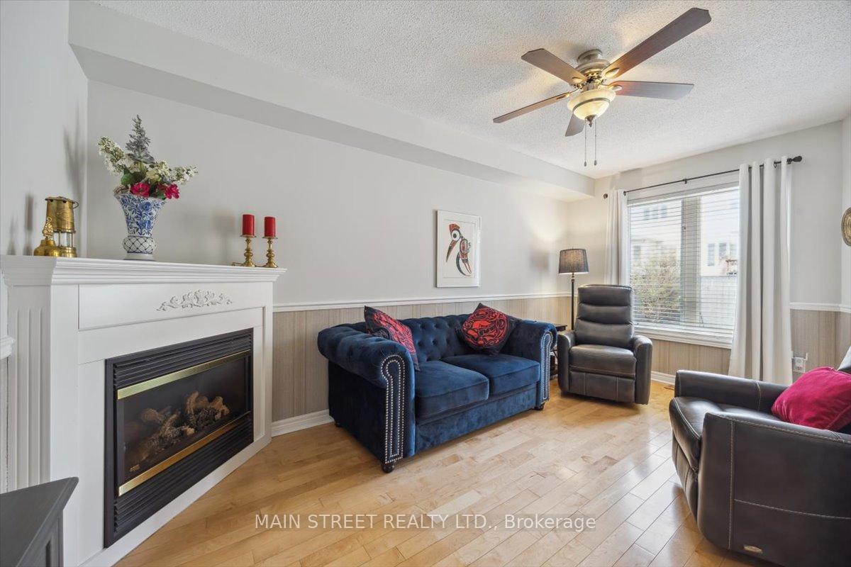 Photo 8 of 9 Silverstone Crescent, Georgina, Keswick South — HOMEH