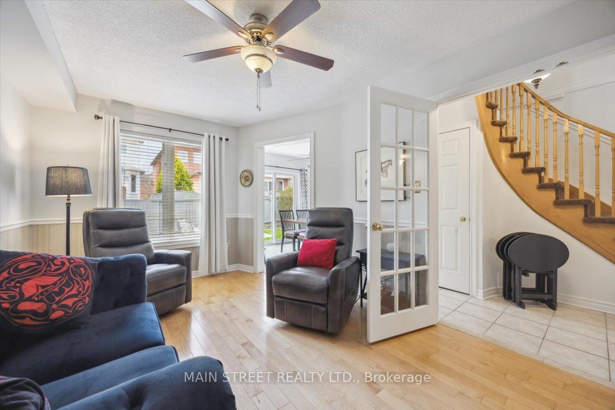 Photo 10 of 9 Silverstone Crescent, Georgina, Keswick South — HOMEH