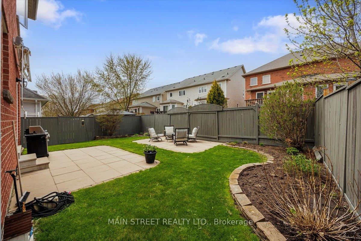 Photo 19 of 9 Silverstone Crescent, Georgina, Keswick South — HOMEH