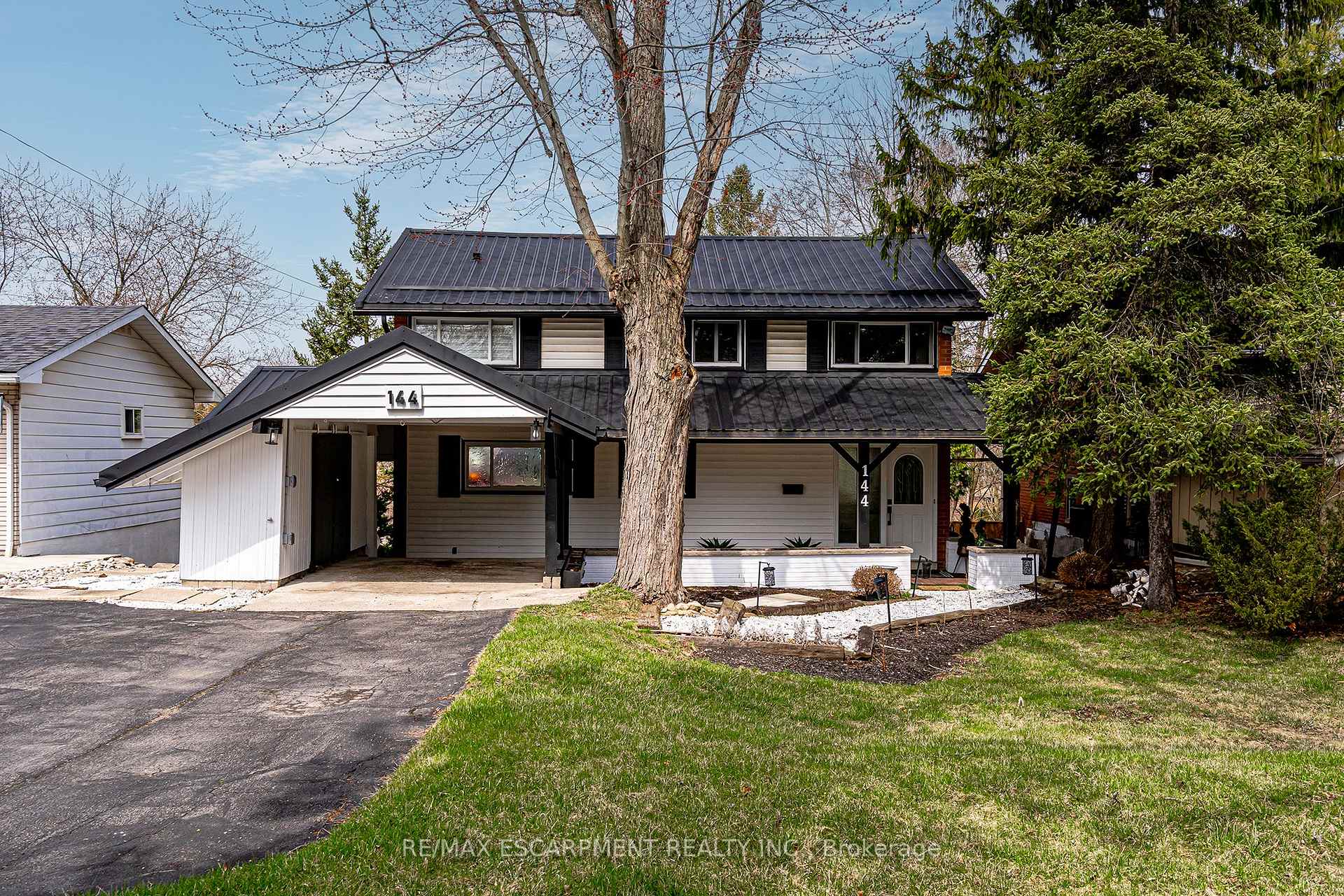 Front of 144 Old Ancaster Road
