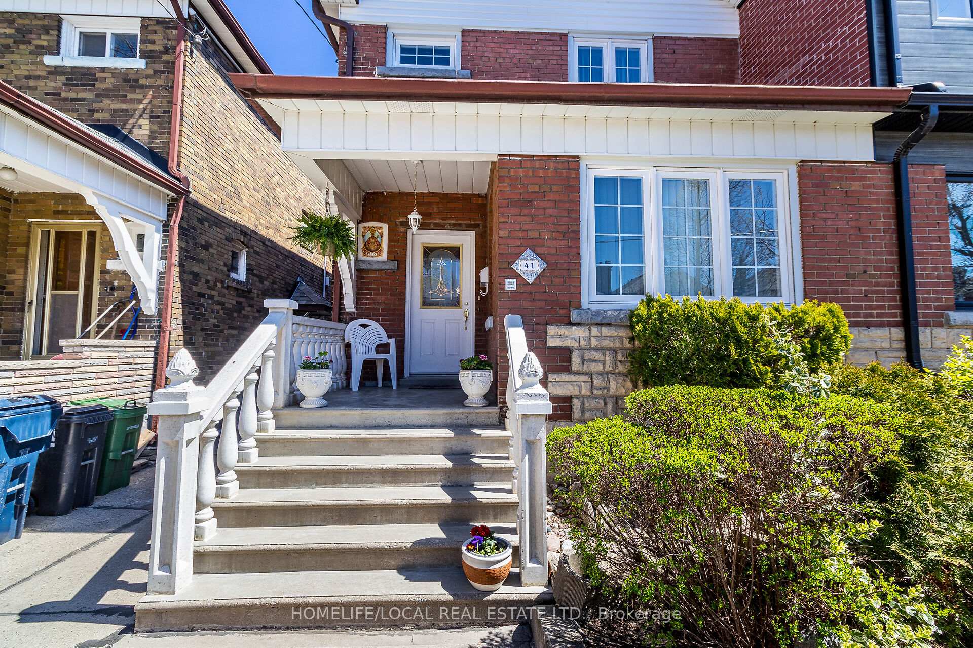 Photo 5 of 41 Rusholme Drive, Toronto, Little Portugal — HOMEH