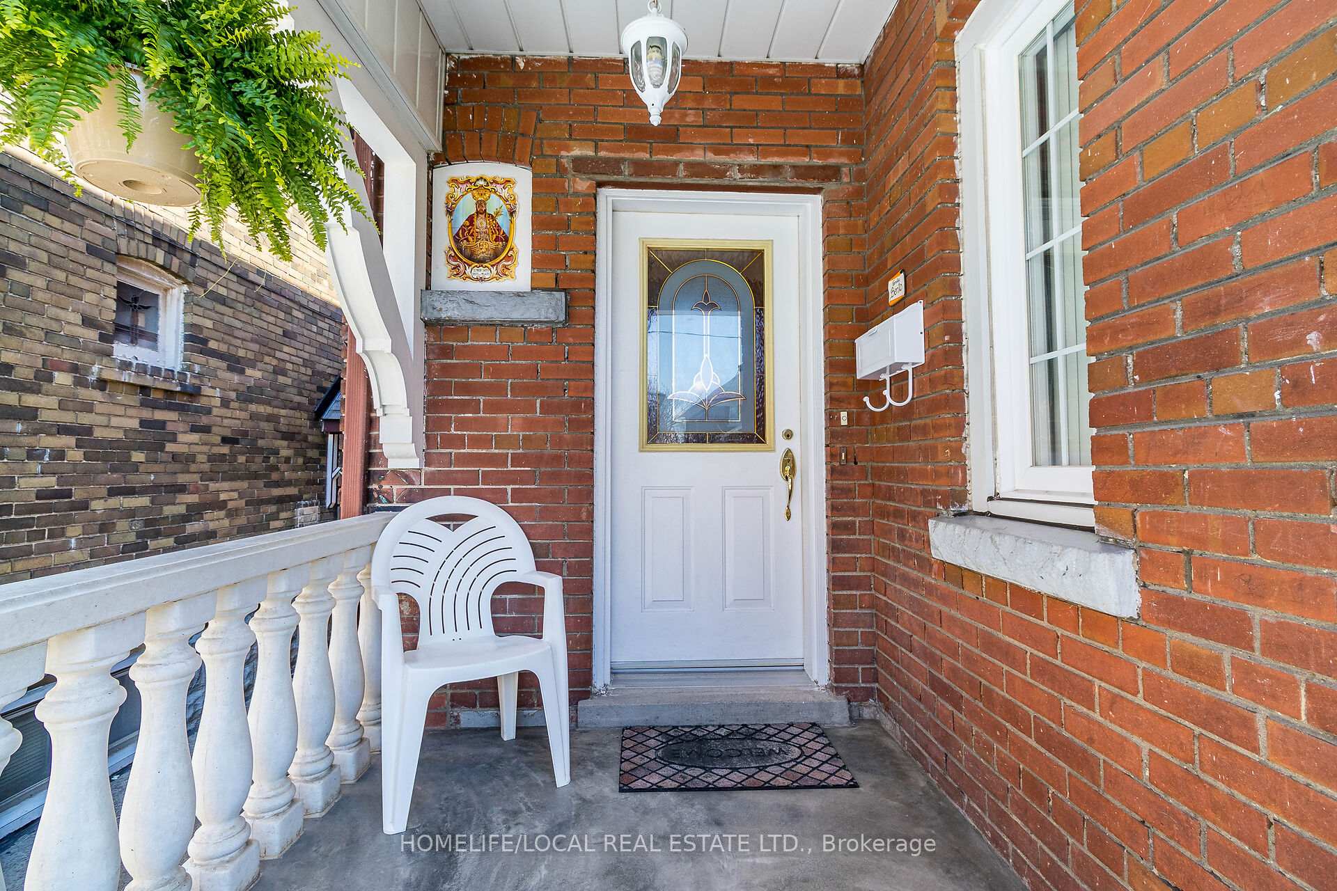 Photo 6 of 41 Rusholme Drive, Toronto, Little Portugal — HOMEH