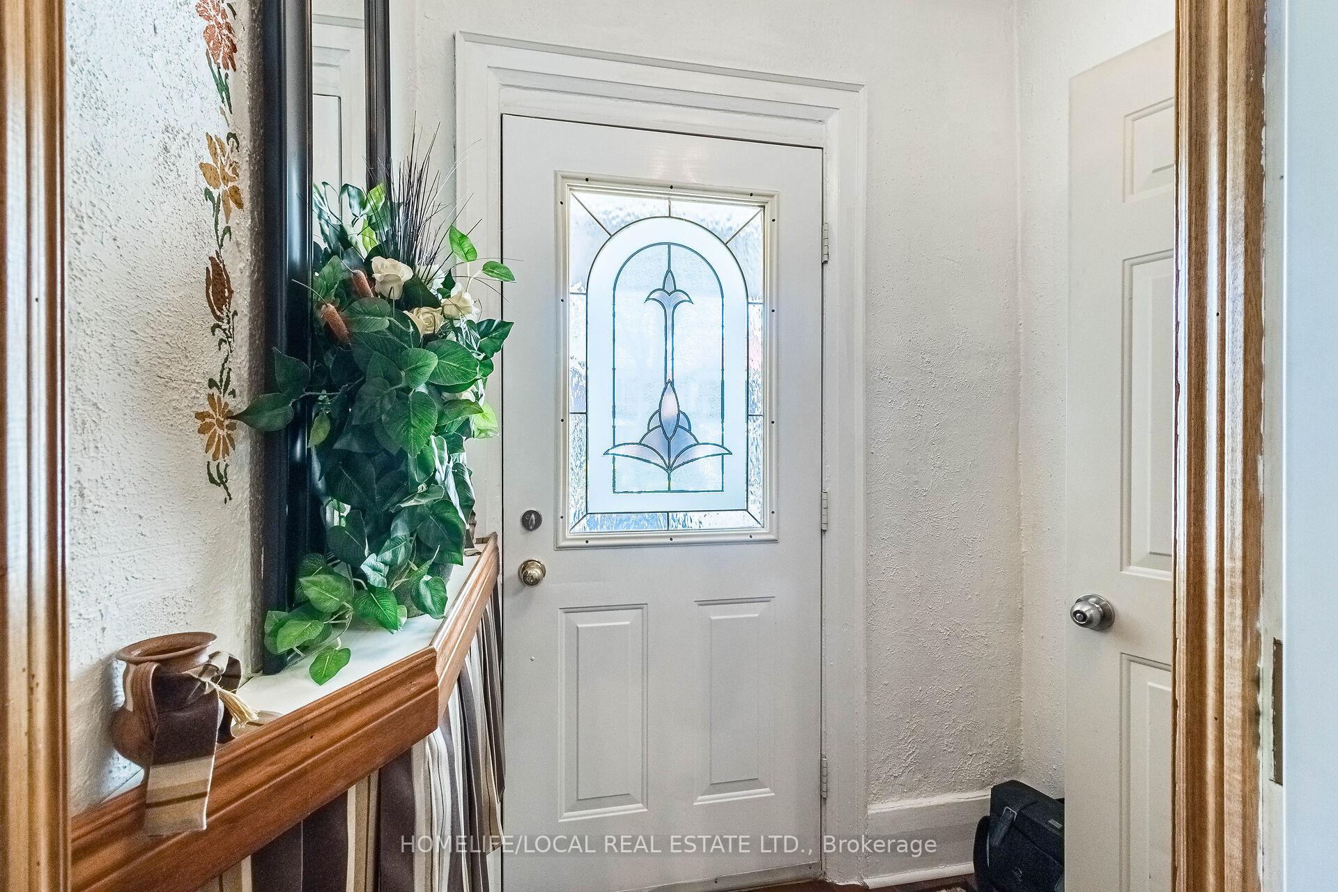 Photo 15 of 41 Rusholme Drive, Toronto, Little Portugal — HOMEH