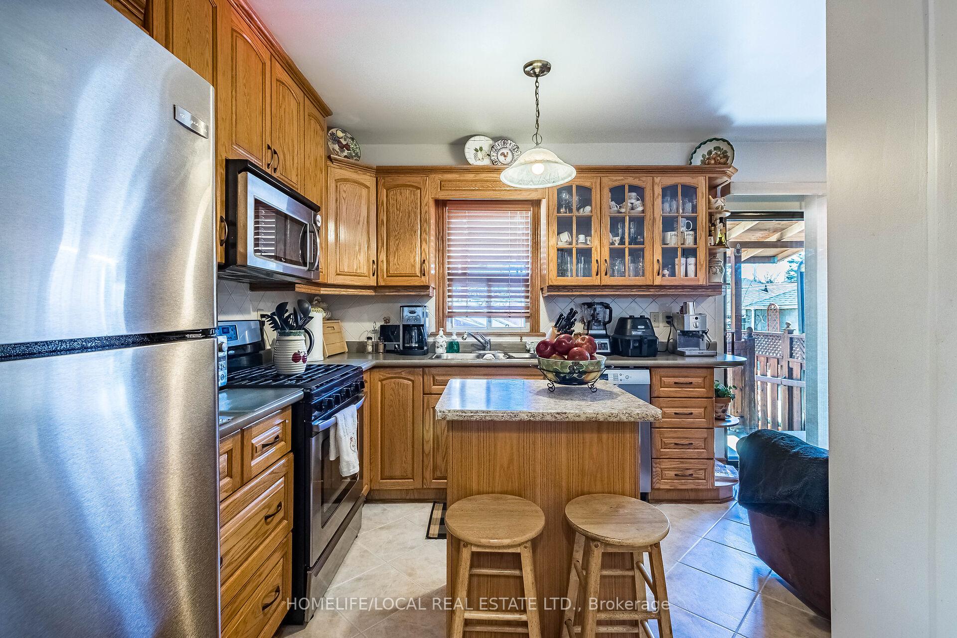 Photo 16 of 41 Rusholme Drive, Toronto, Little Portugal — HOMEH