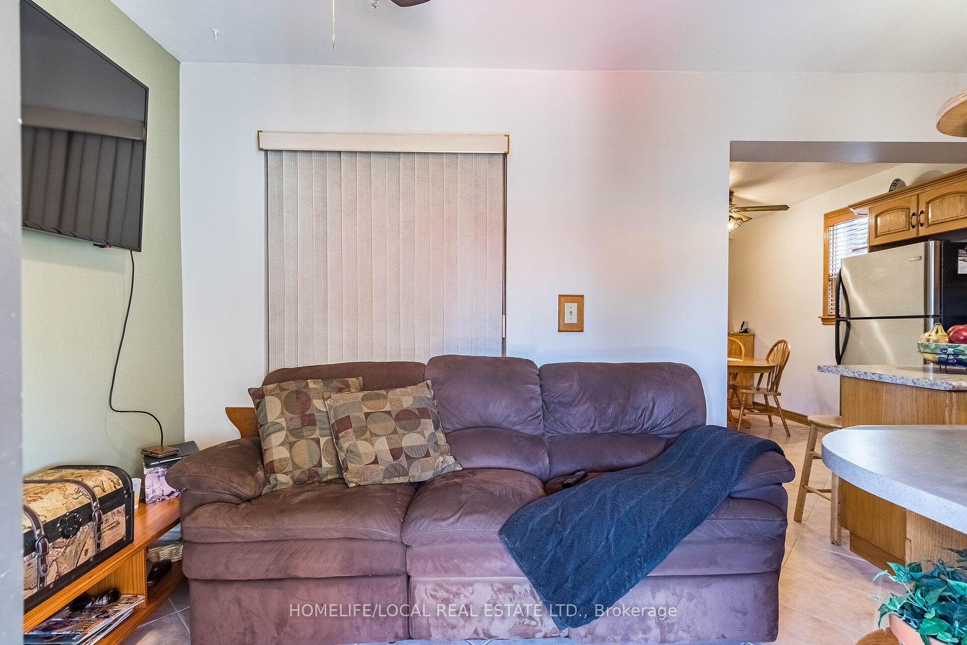 Photo 22 of 41 Rusholme Drive, Toronto, Little Portugal — HOMEH