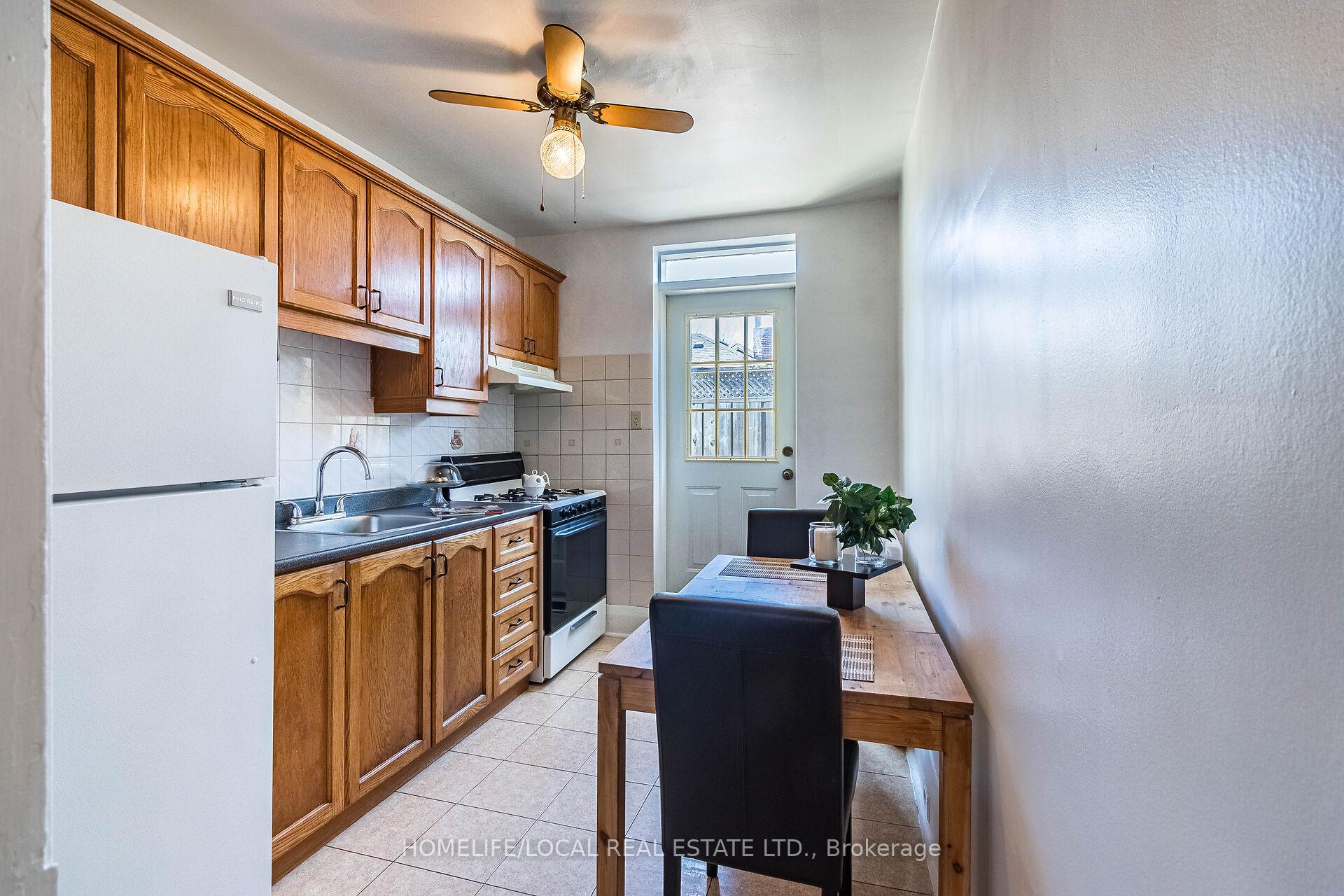 Photo 19 of 41 Rusholme Drive, Toronto, Little Portugal — HOMEH