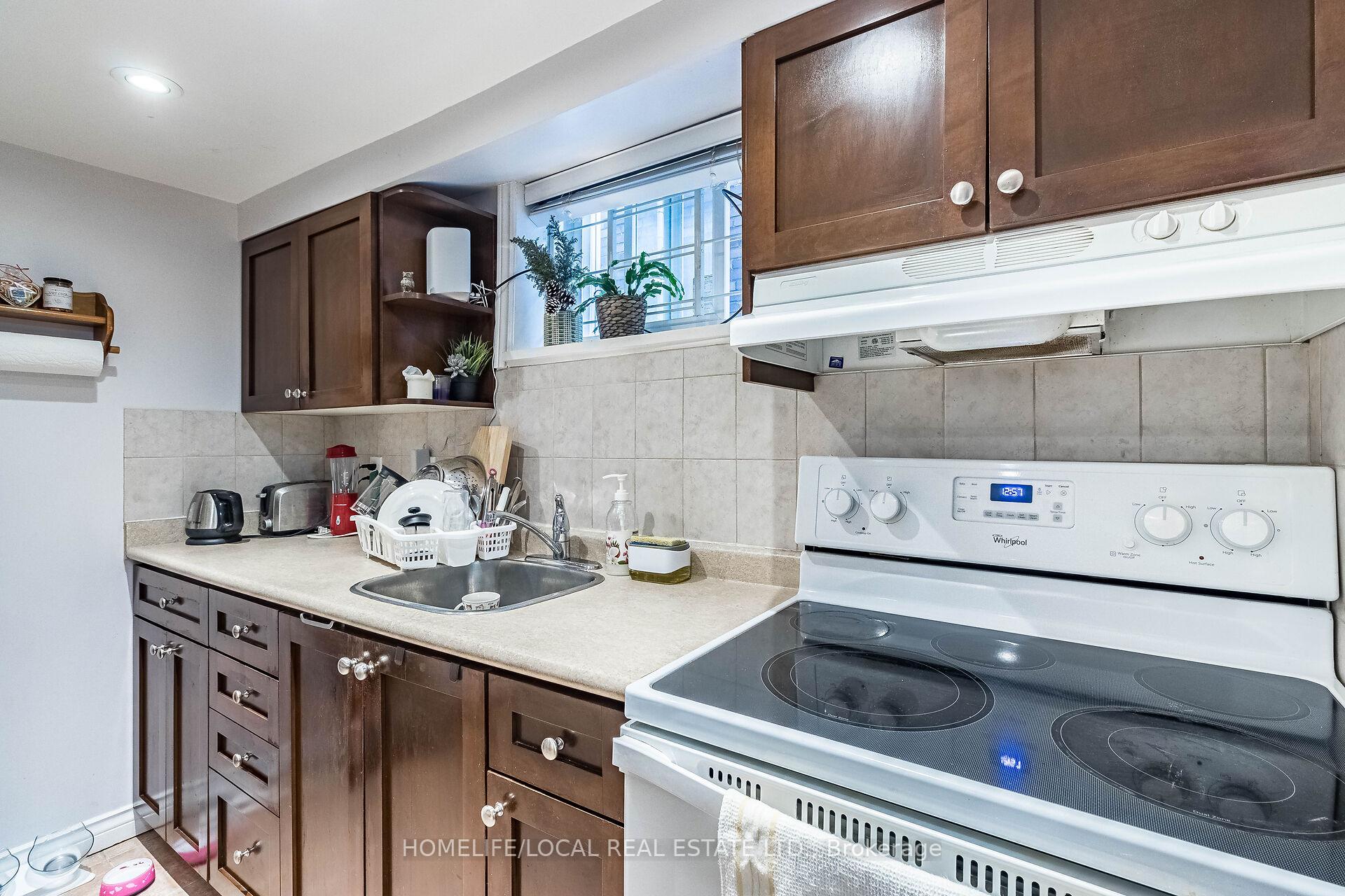 Photo 35 of 41 Rusholme Drive, Toronto, Little Portugal — HOMEH
