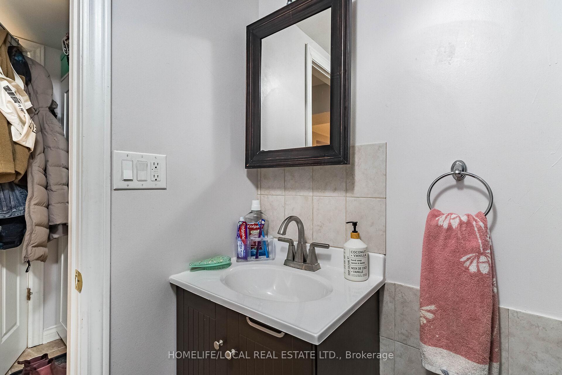 Photo 39 of 41 Rusholme Drive, Toronto, Little Portugal — HOMEH