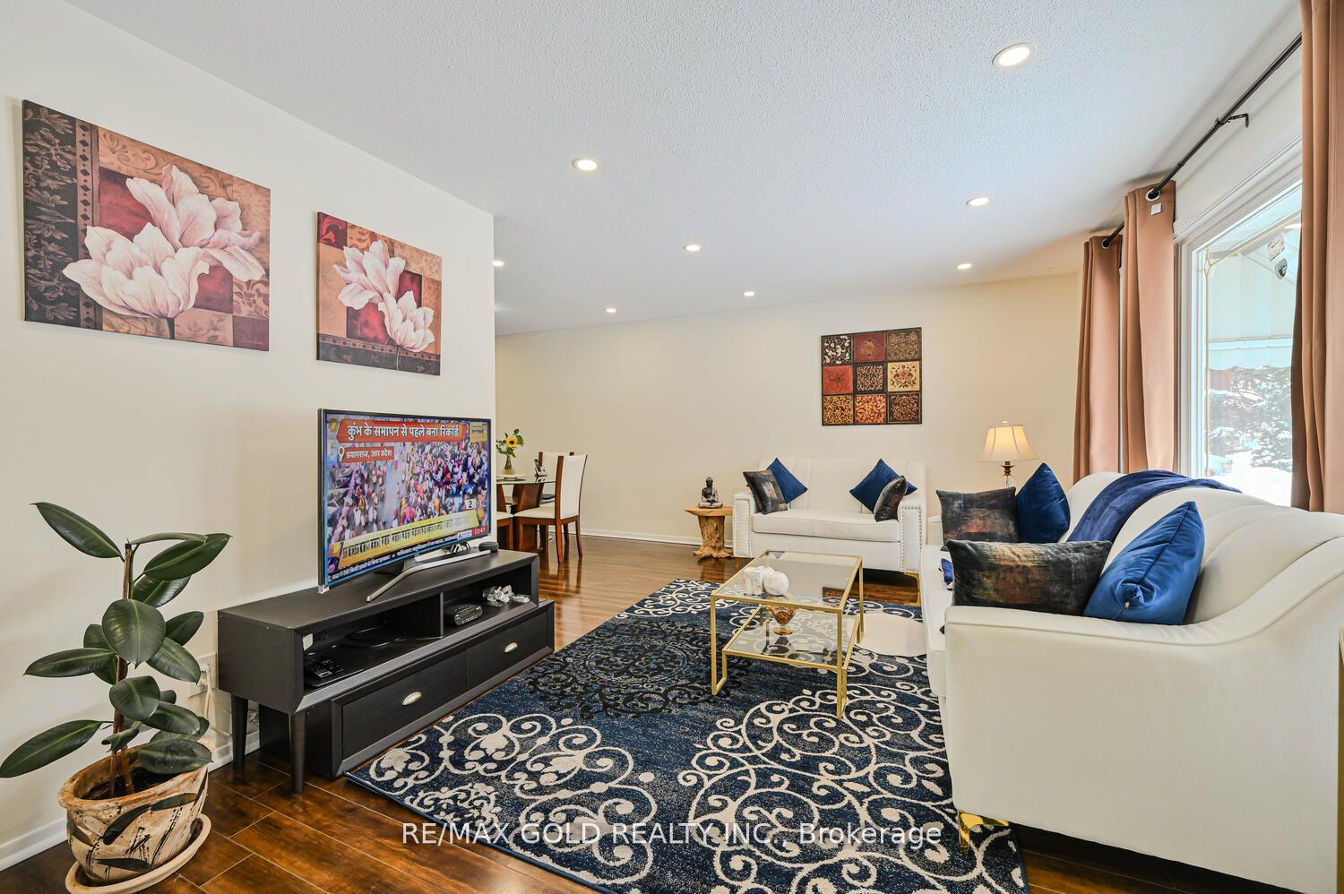 Photo 8 of 29 Doncaster Drive, Brampton, Southgate — HOMEH