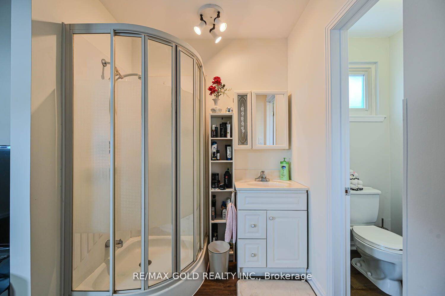 Photo 16 of 29 Doncaster Drive, Brampton, Southgate — HOMEH