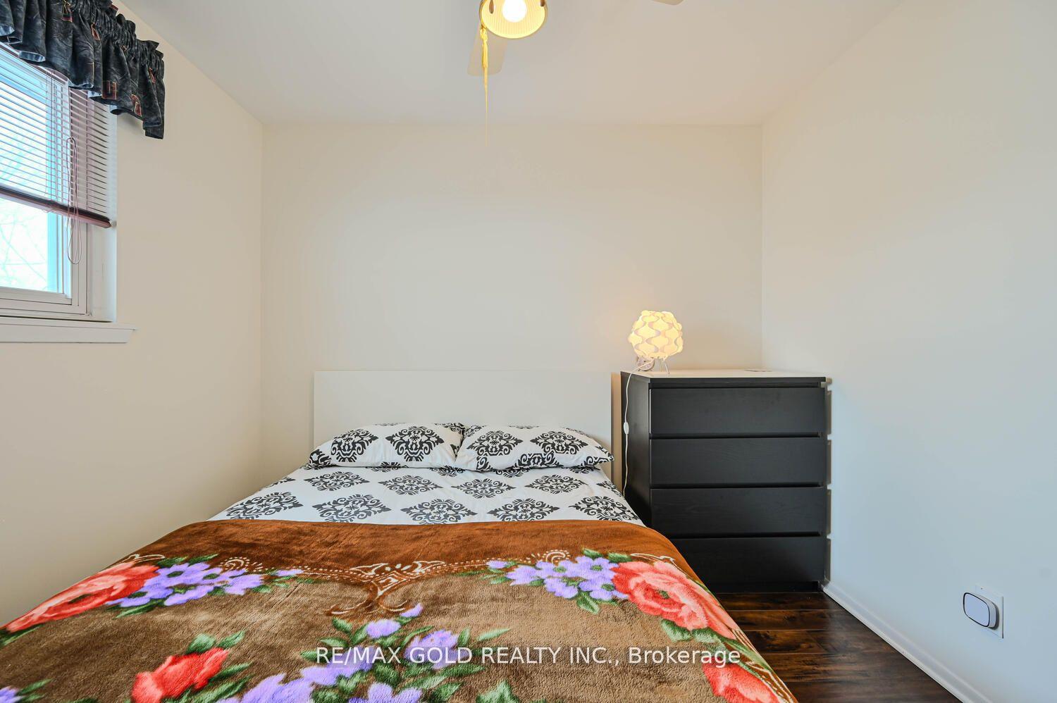 Photo 17 of 29 Doncaster Drive, Brampton, Southgate — HOMEH