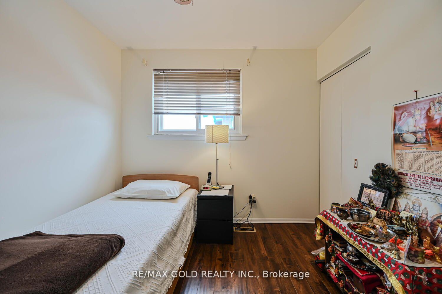 Photo 19 of 29 Doncaster Drive, Brampton, Southgate — HOMEH