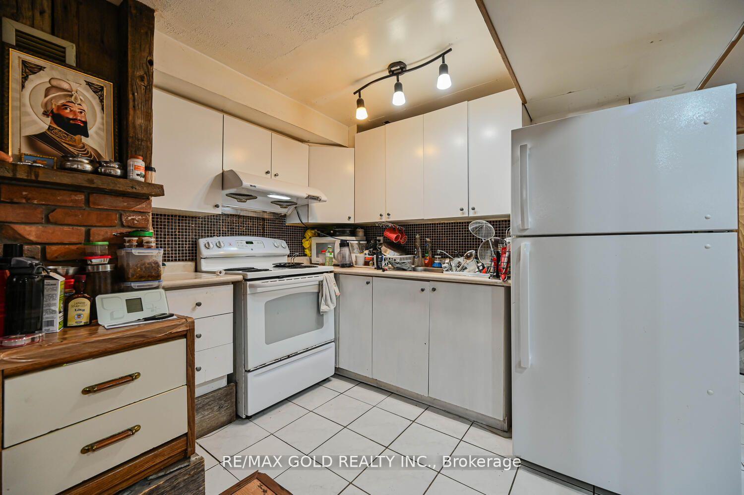 Photo 27 of 29 Doncaster Drive, Brampton, Southgate — HOMEH