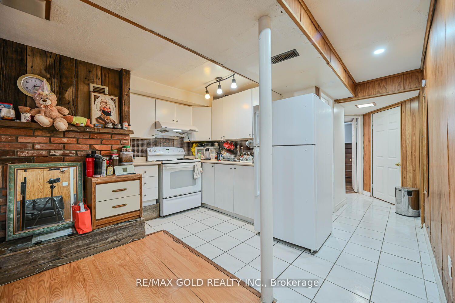 Photo 28 of 29 Doncaster Drive, Brampton, Southgate — HOMEH