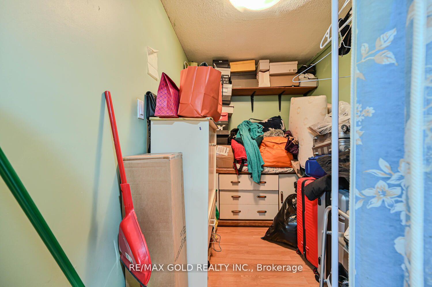 Photo 37 of 29 Doncaster Drive, Brampton, Southgate — HOMEH